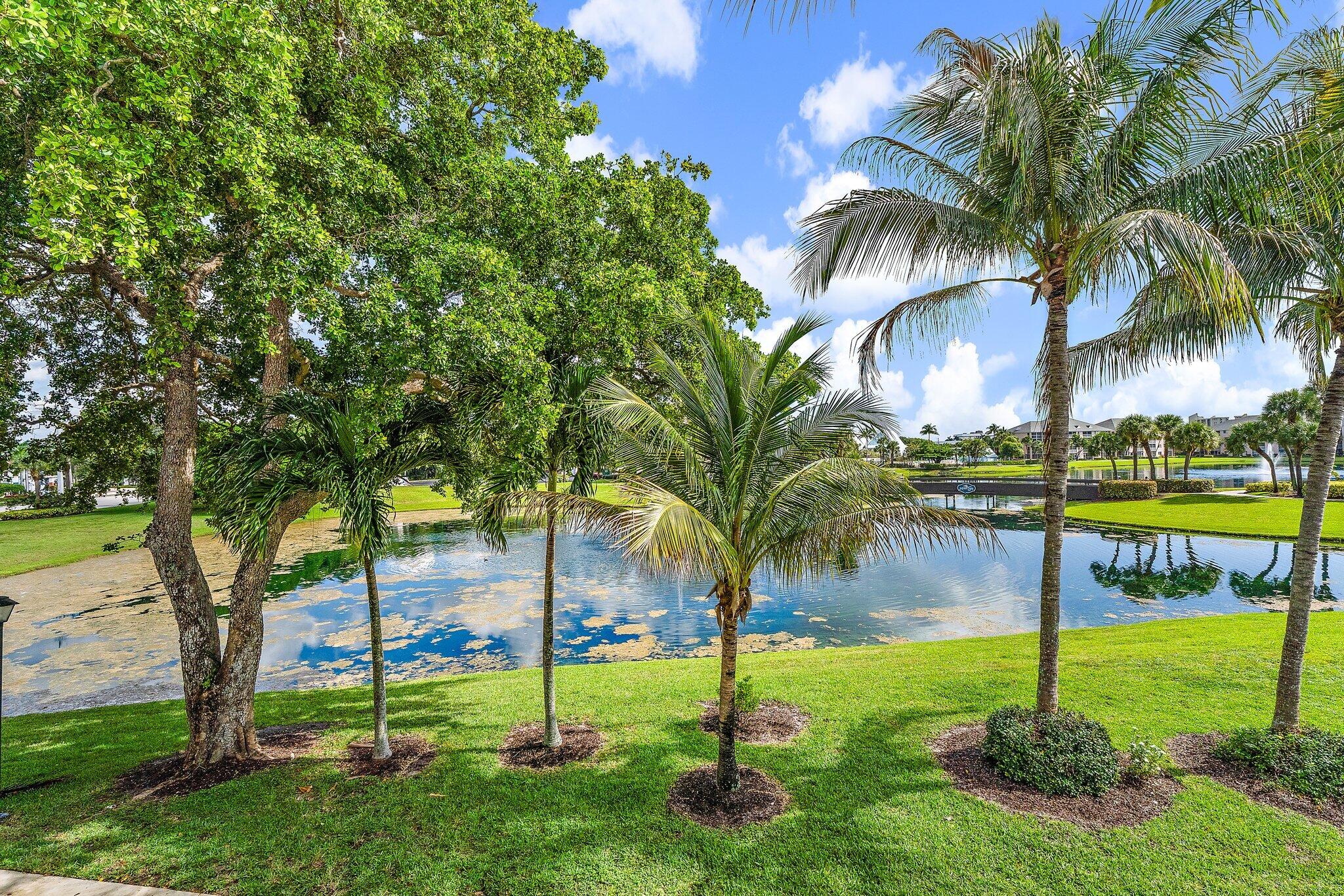 PLANTATION VILLAS CONDO FILED 4-30-85 - Residential Lease