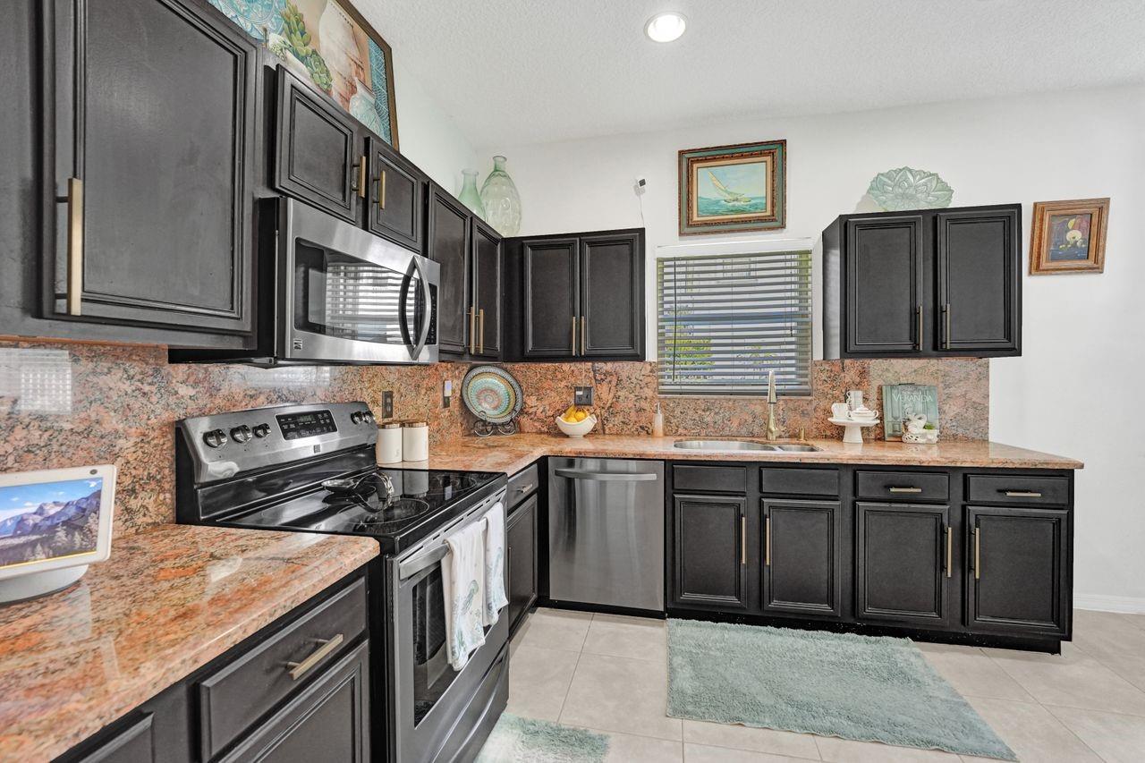 Lakeview West 158-44 B - Residential