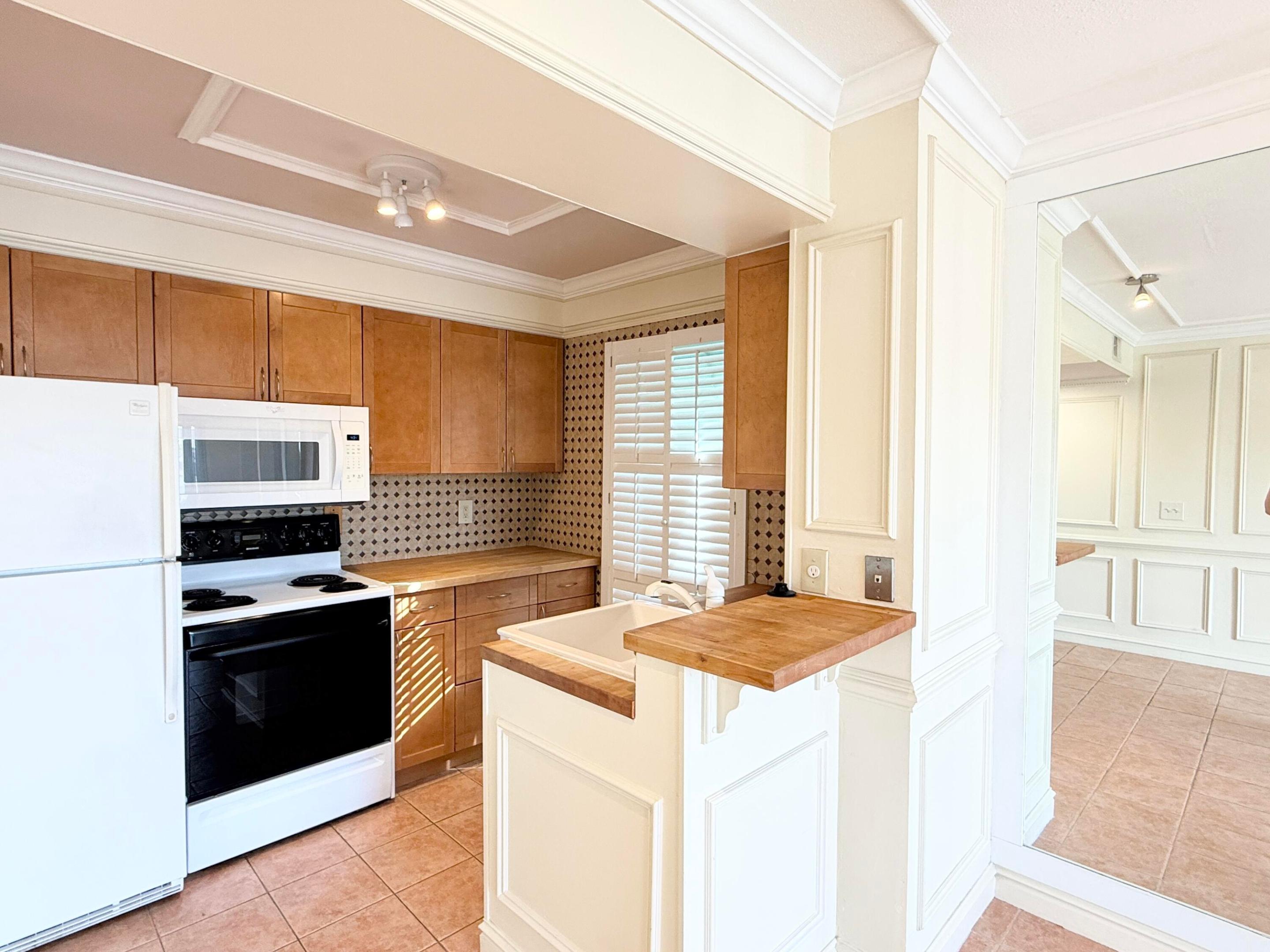 CYPRESS POINT CONDO - Residential Lease