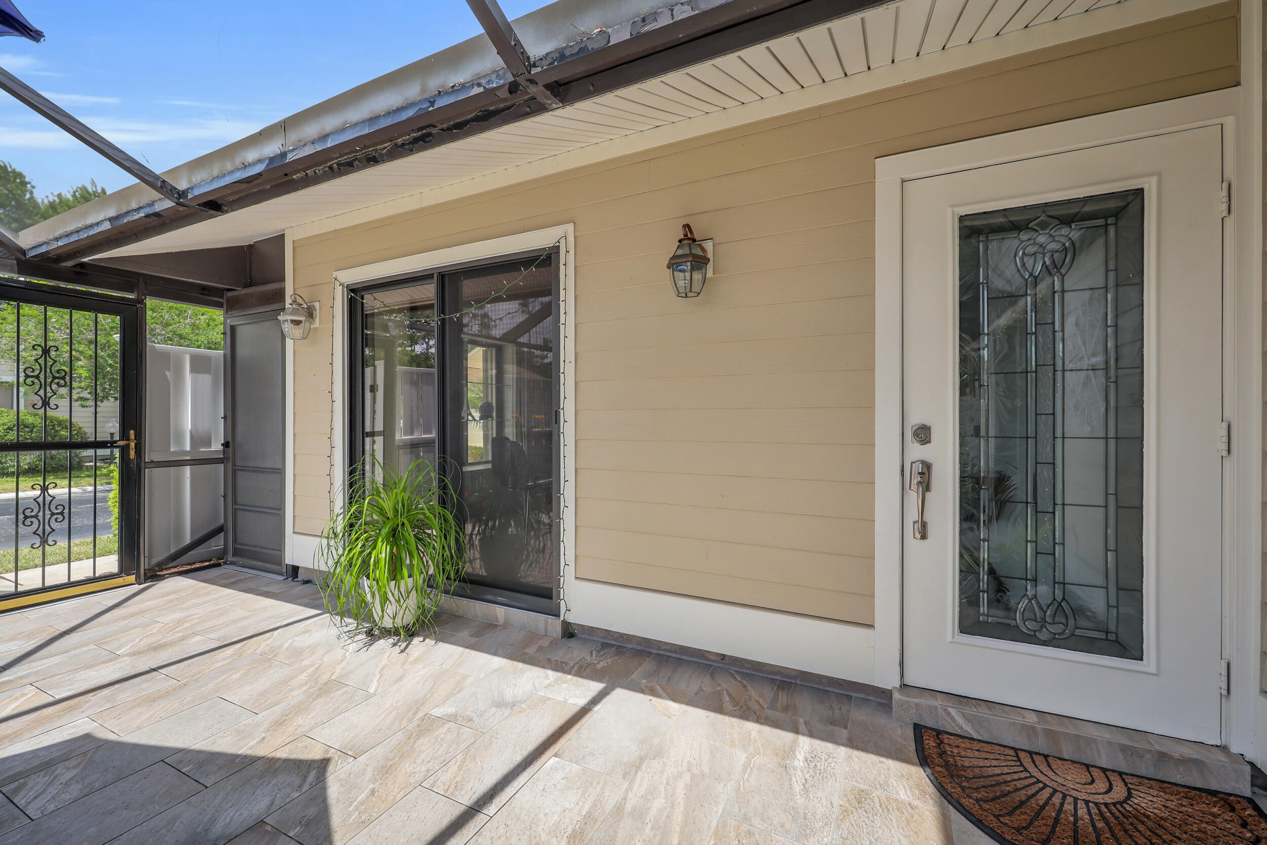 SUMMER WINDS OF JUPITER - Residential