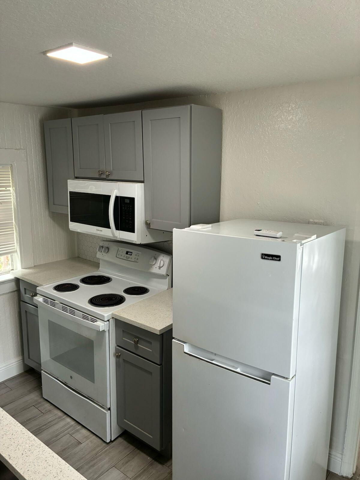 FRESHWATER ADD TO WPB - Residential Lease