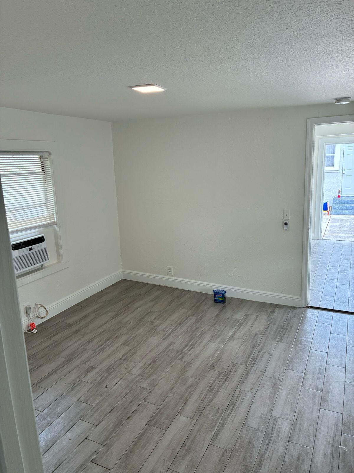 FRESHWATER ADD TO WPB - Residential Lease