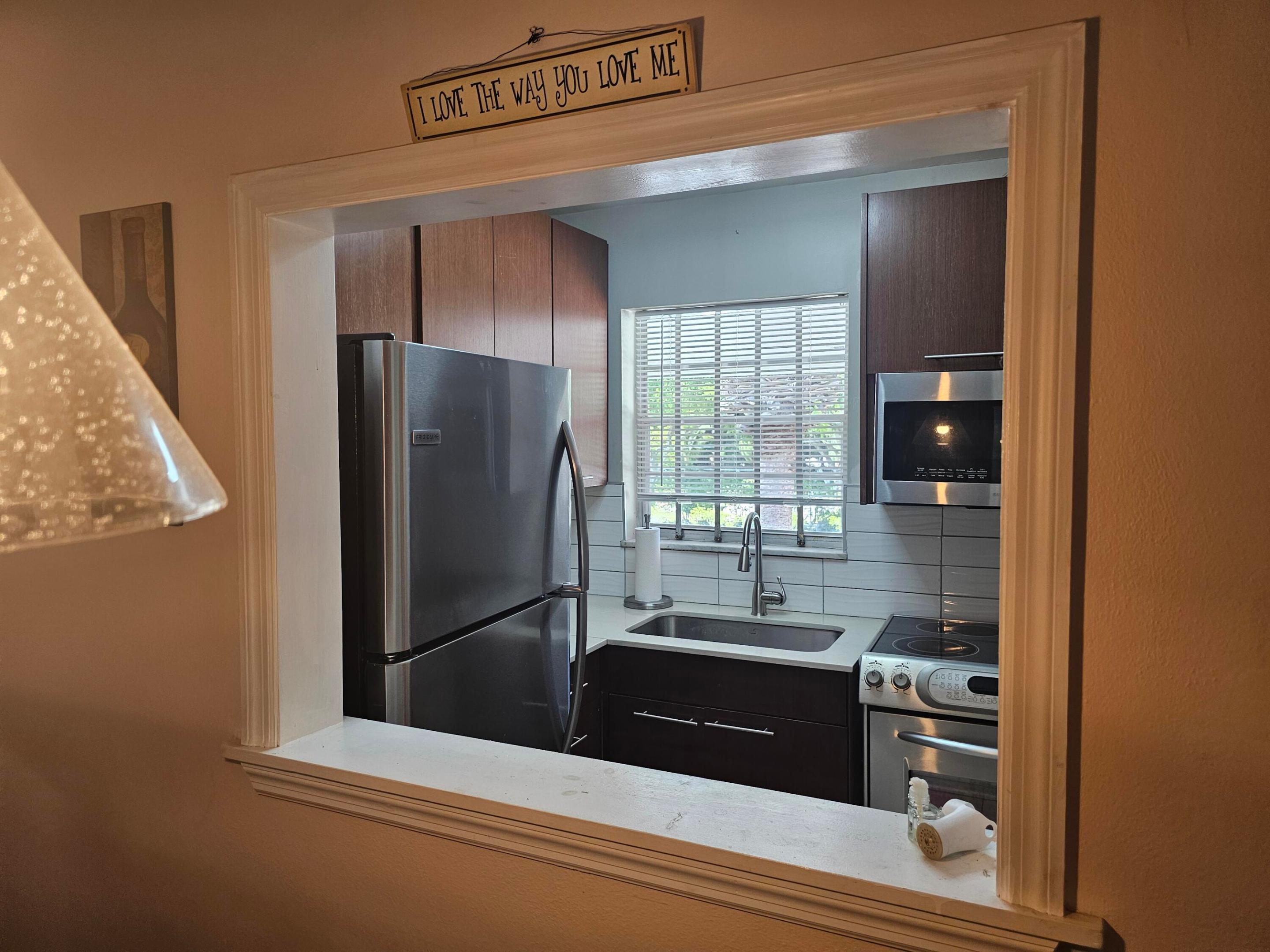 FAIRVIEW I CONDO - Residential Lease