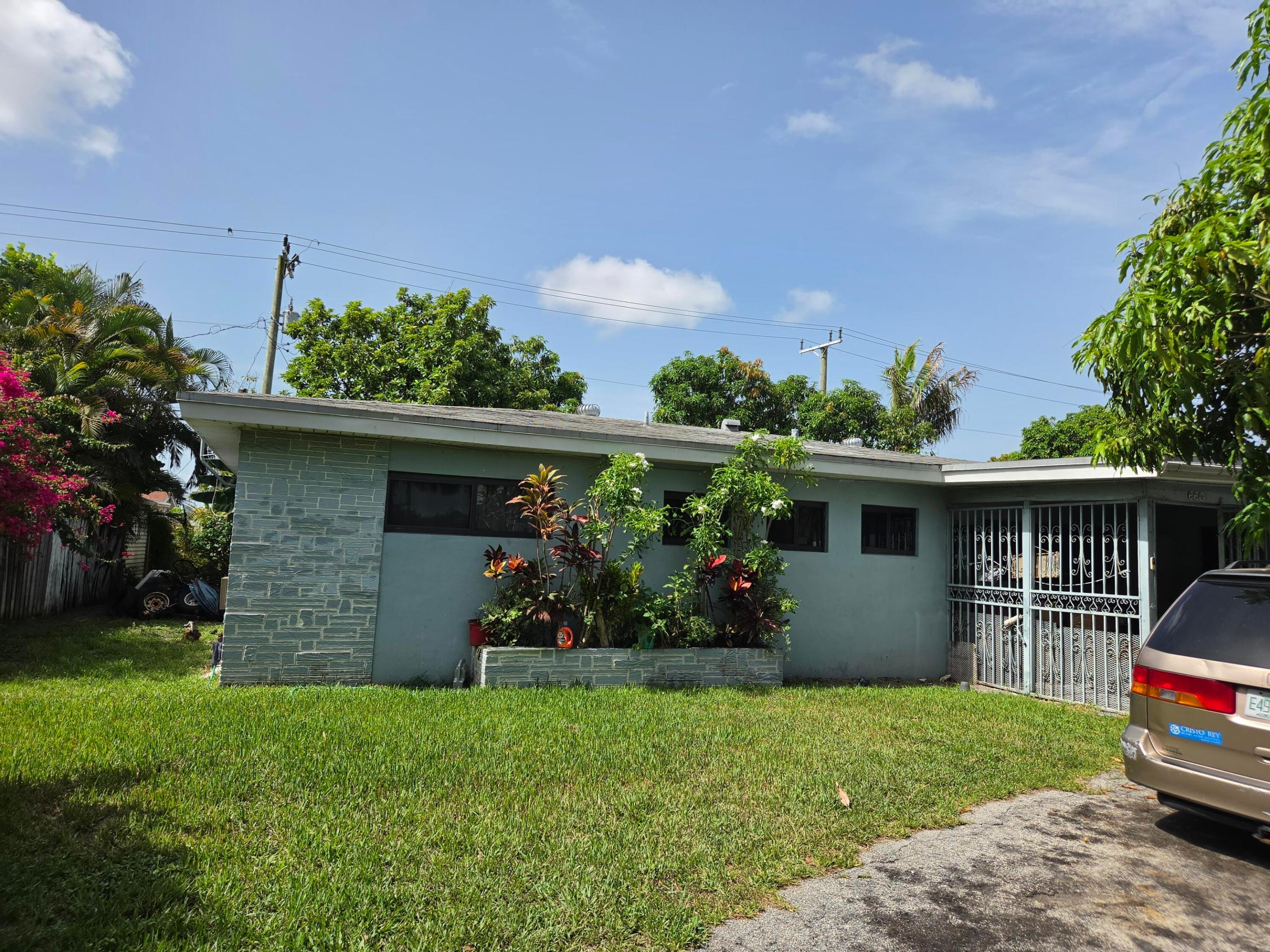 HIGHLAND MANOR SEC 3 - Residential