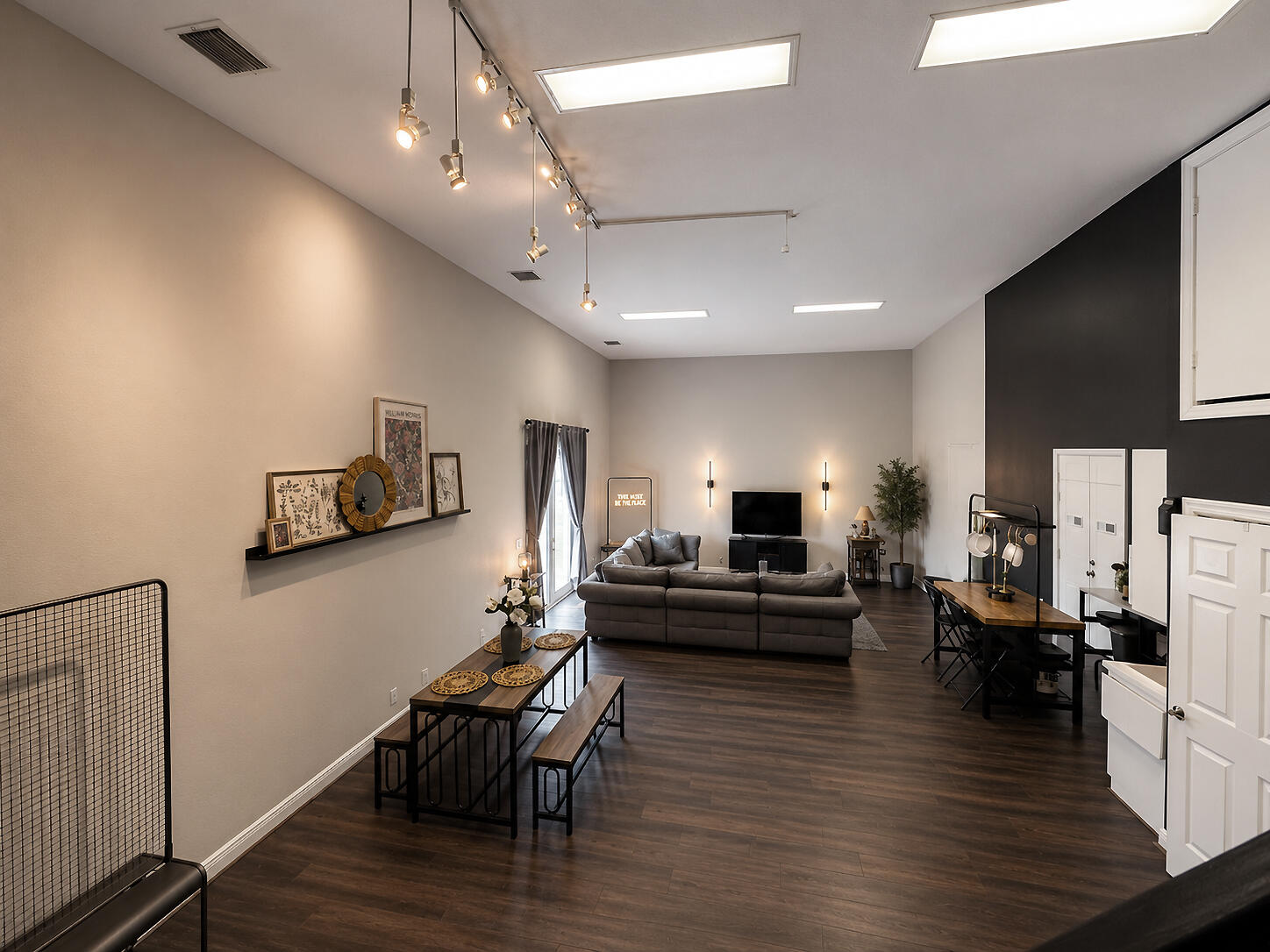 PINE TREE ESTATES - Residential