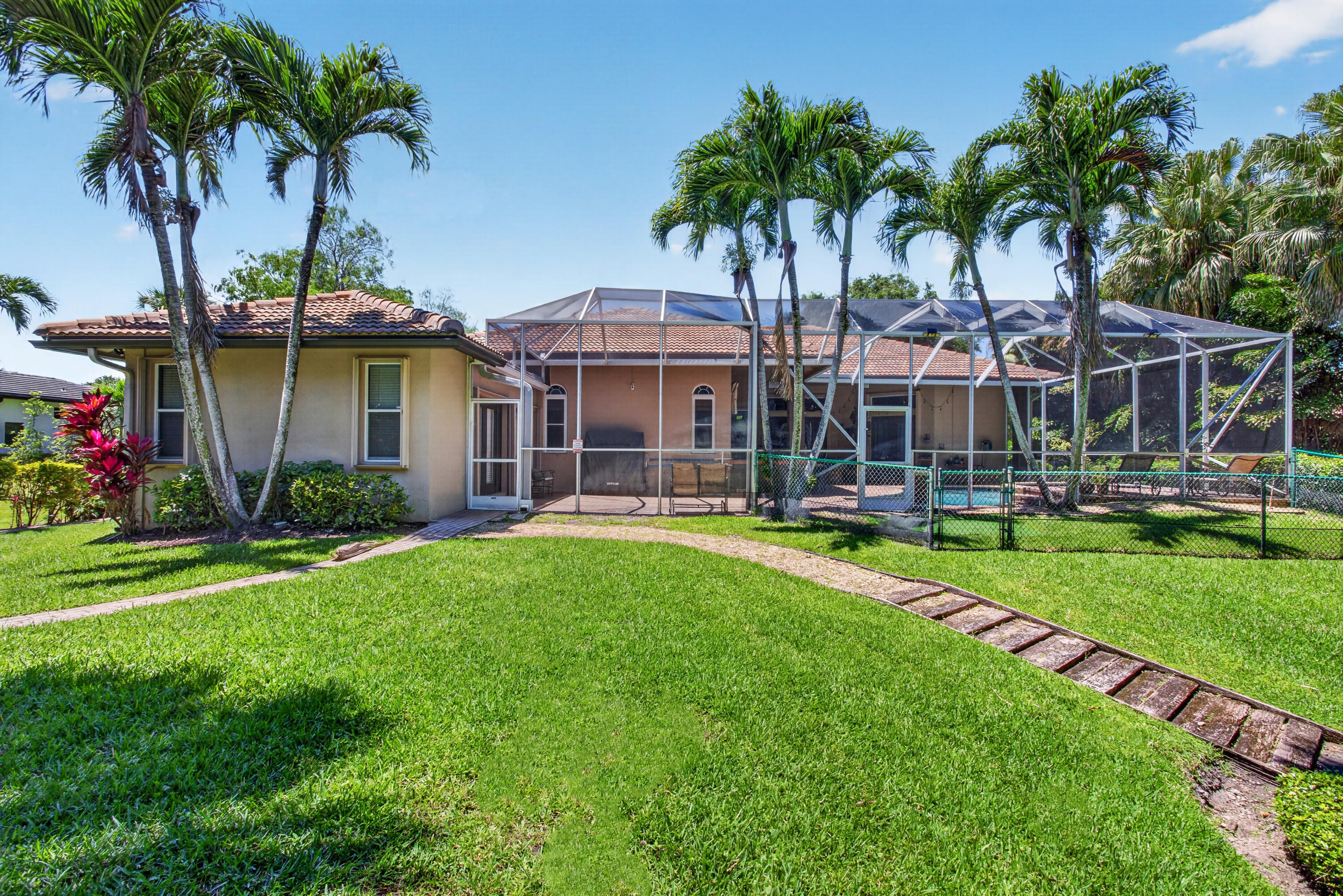 PINE TREE ESTATES - Residential