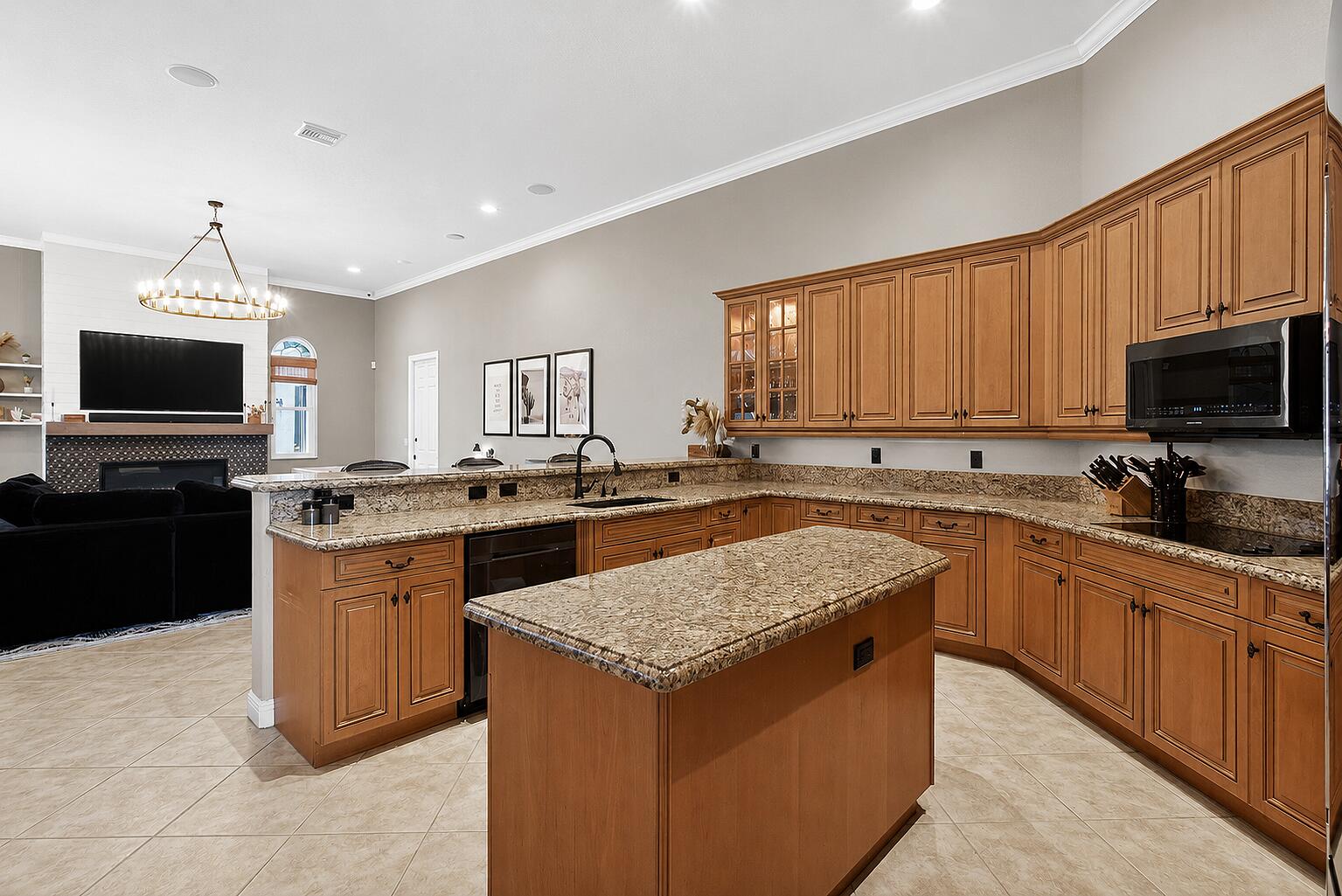 PINE TREE ESTATES - Residential