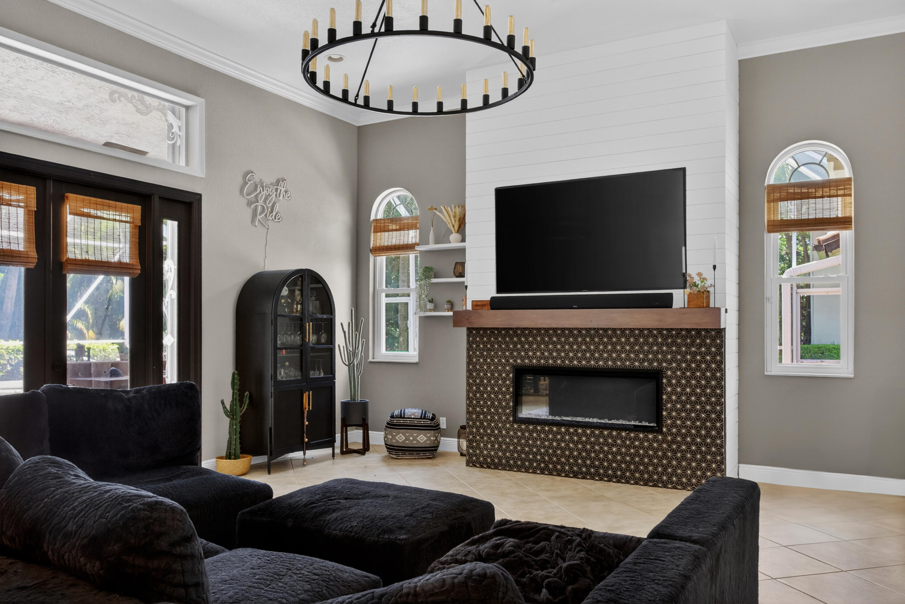 PINE TREE ESTATES - Residential