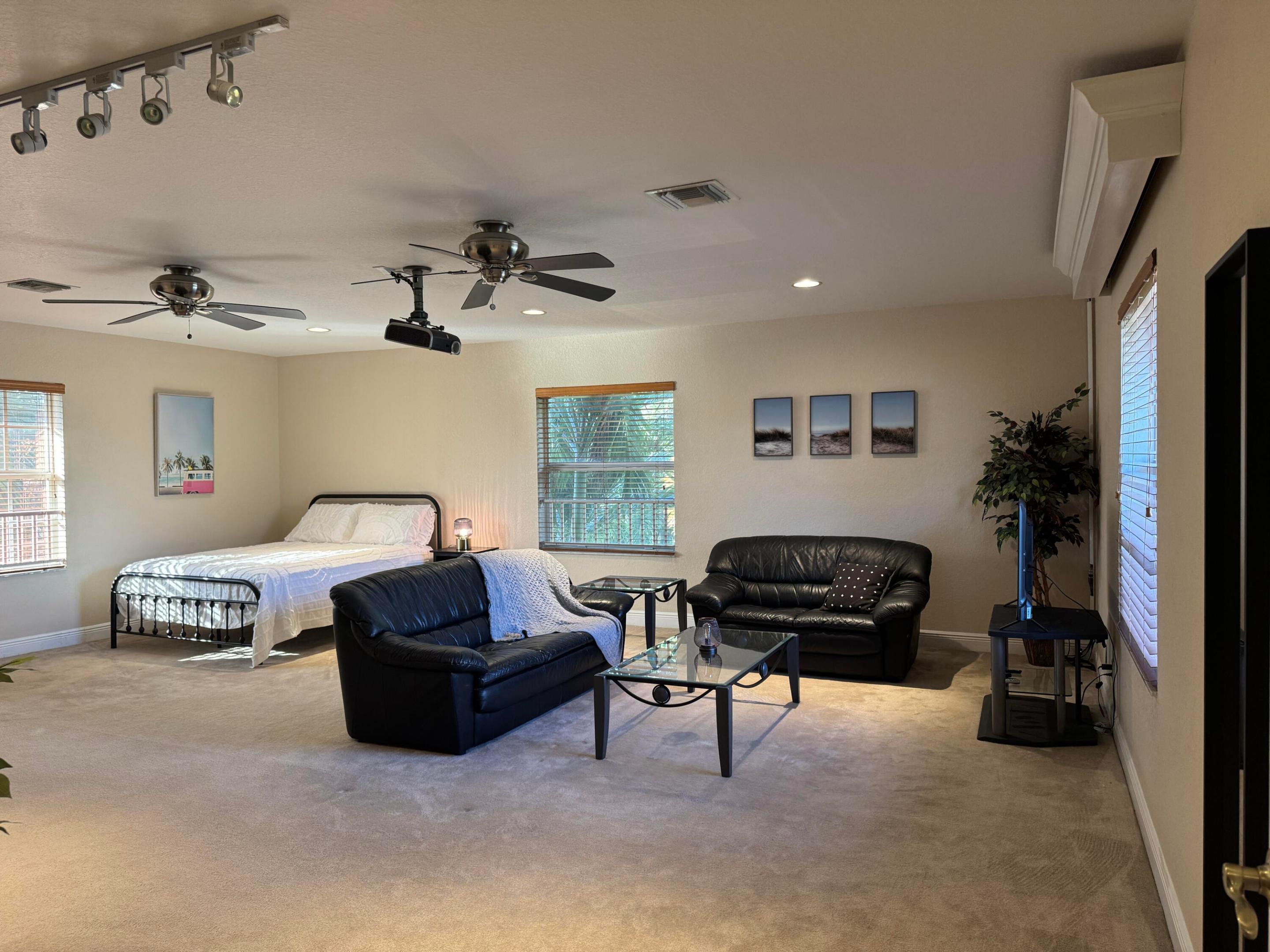 PINE TREE ESTATES - Residential
