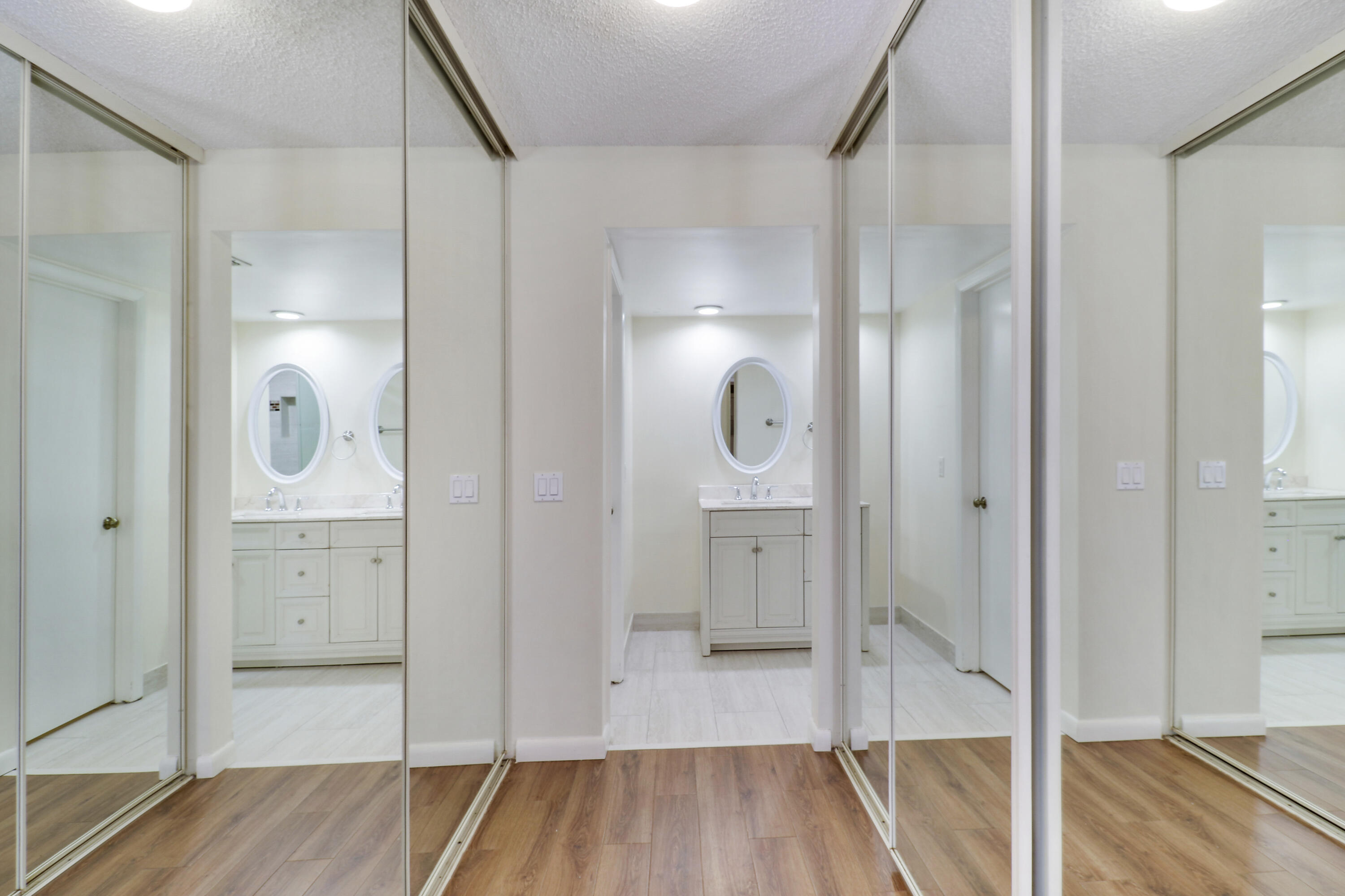 SHERWOOD LAKES - Residential