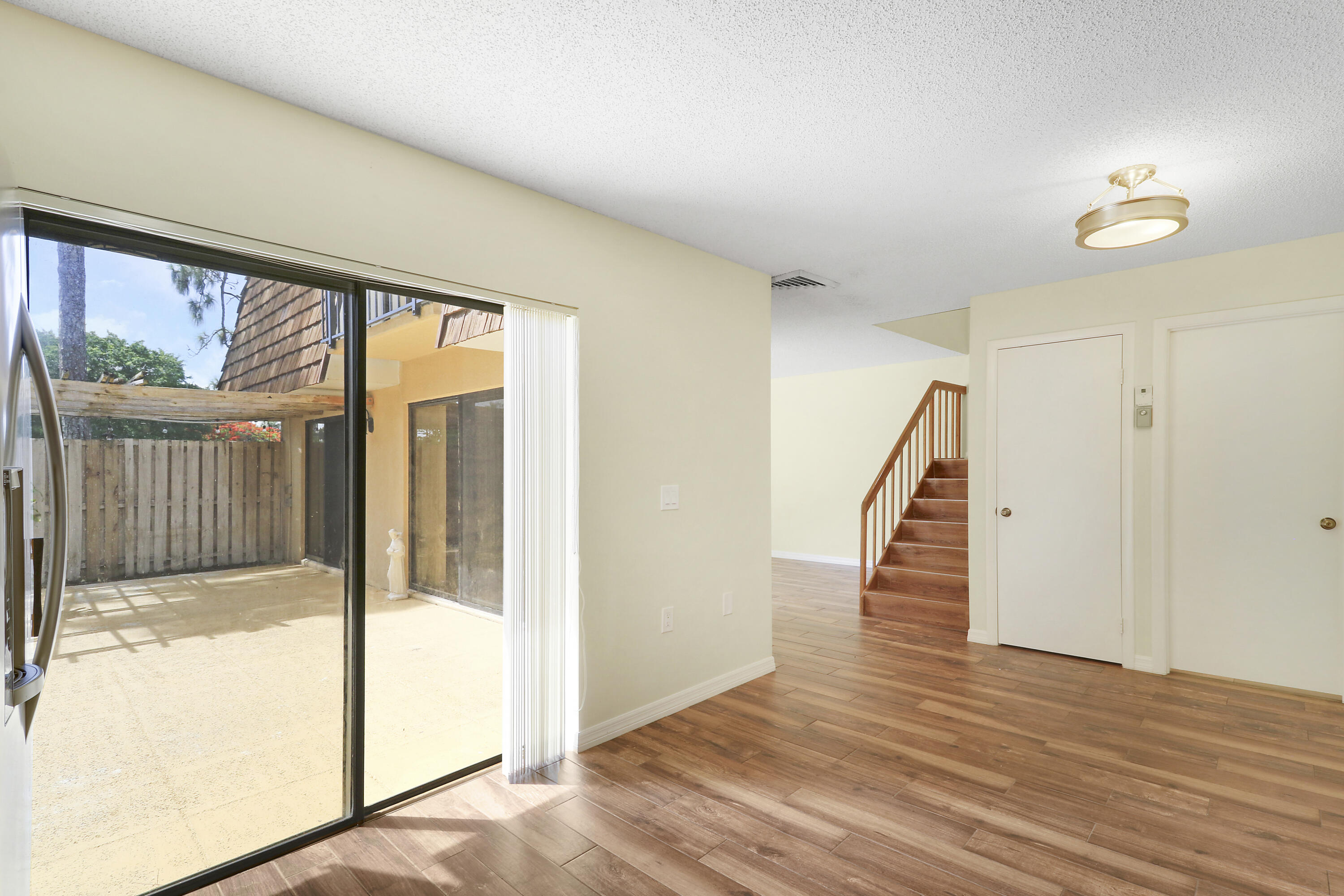 SHERWOOD LAKES - Residential