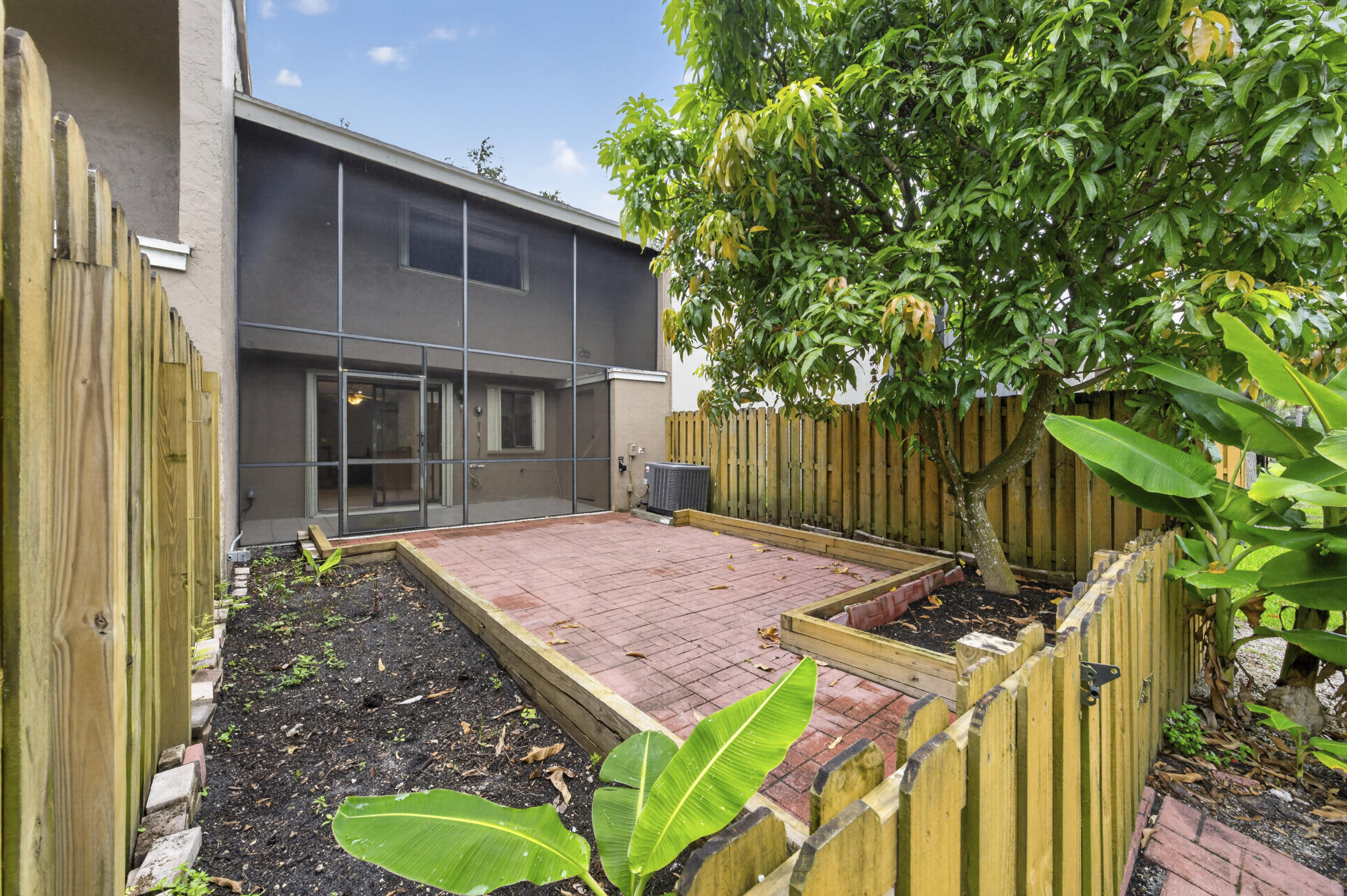 SADDLE-UP PLAT - Residential