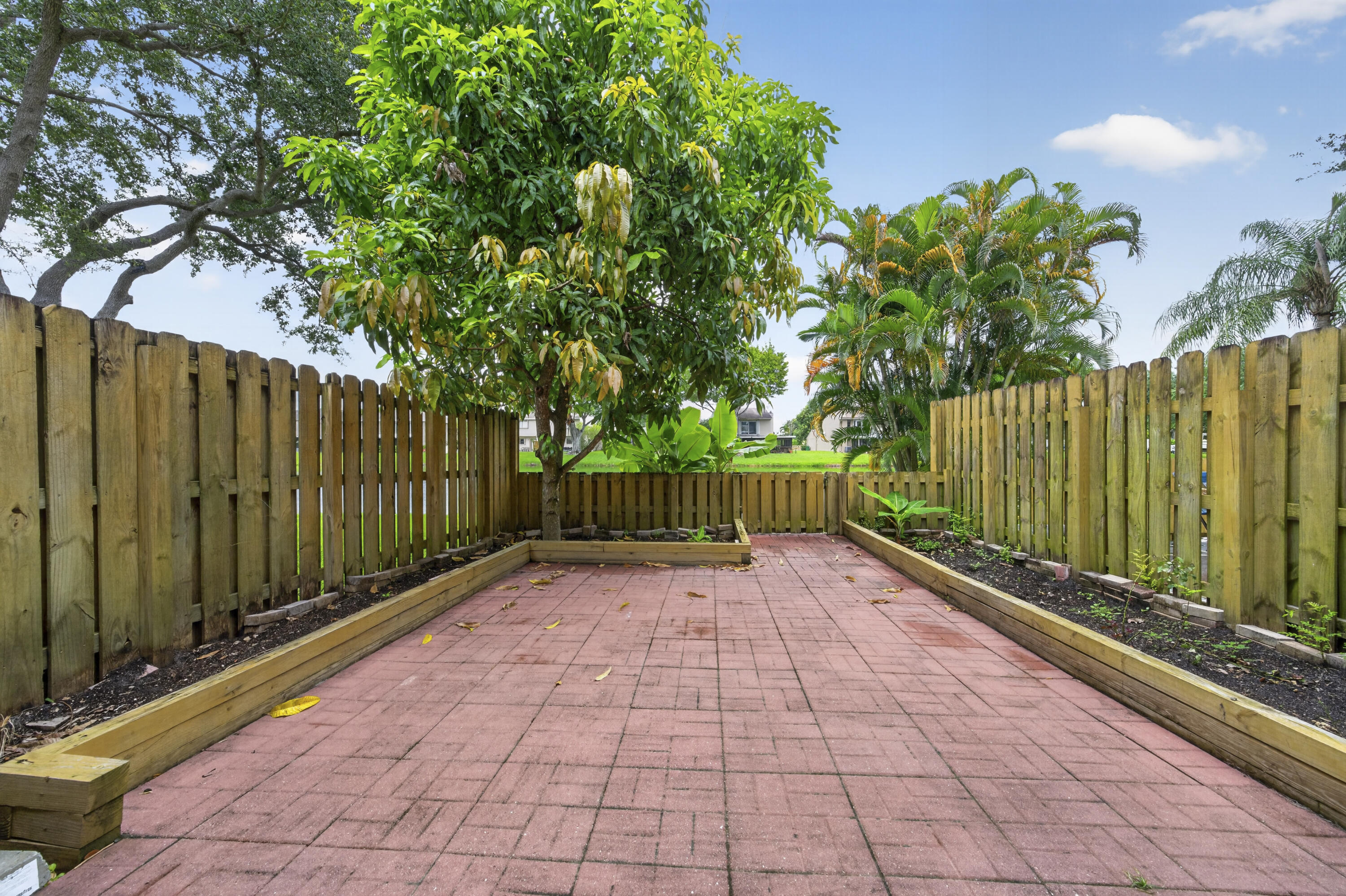 SADDLE-UP PLAT - Residential