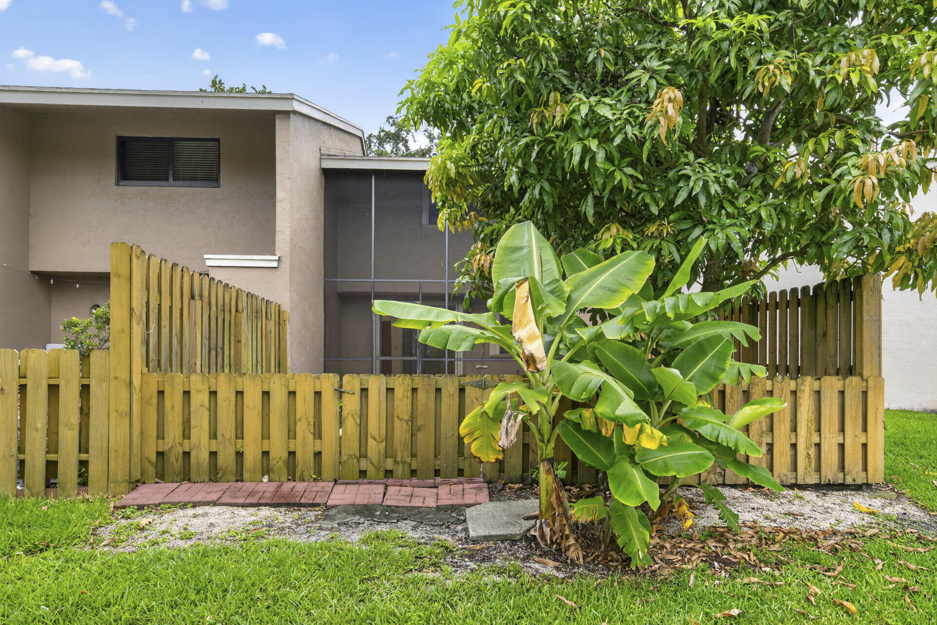 SADDLE-UP PLAT - Residential