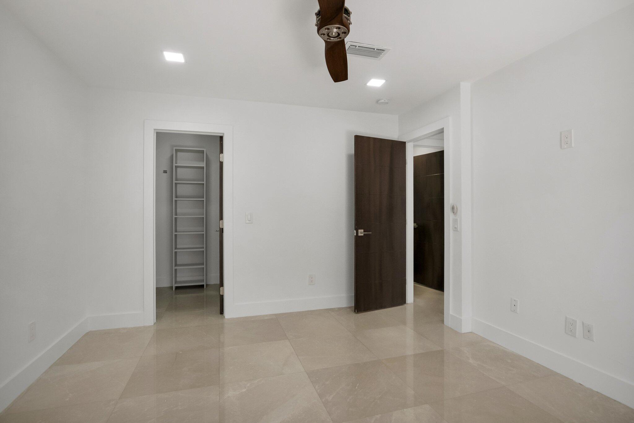 HORIZONS OF BOCA LAGO CONDO - Residential