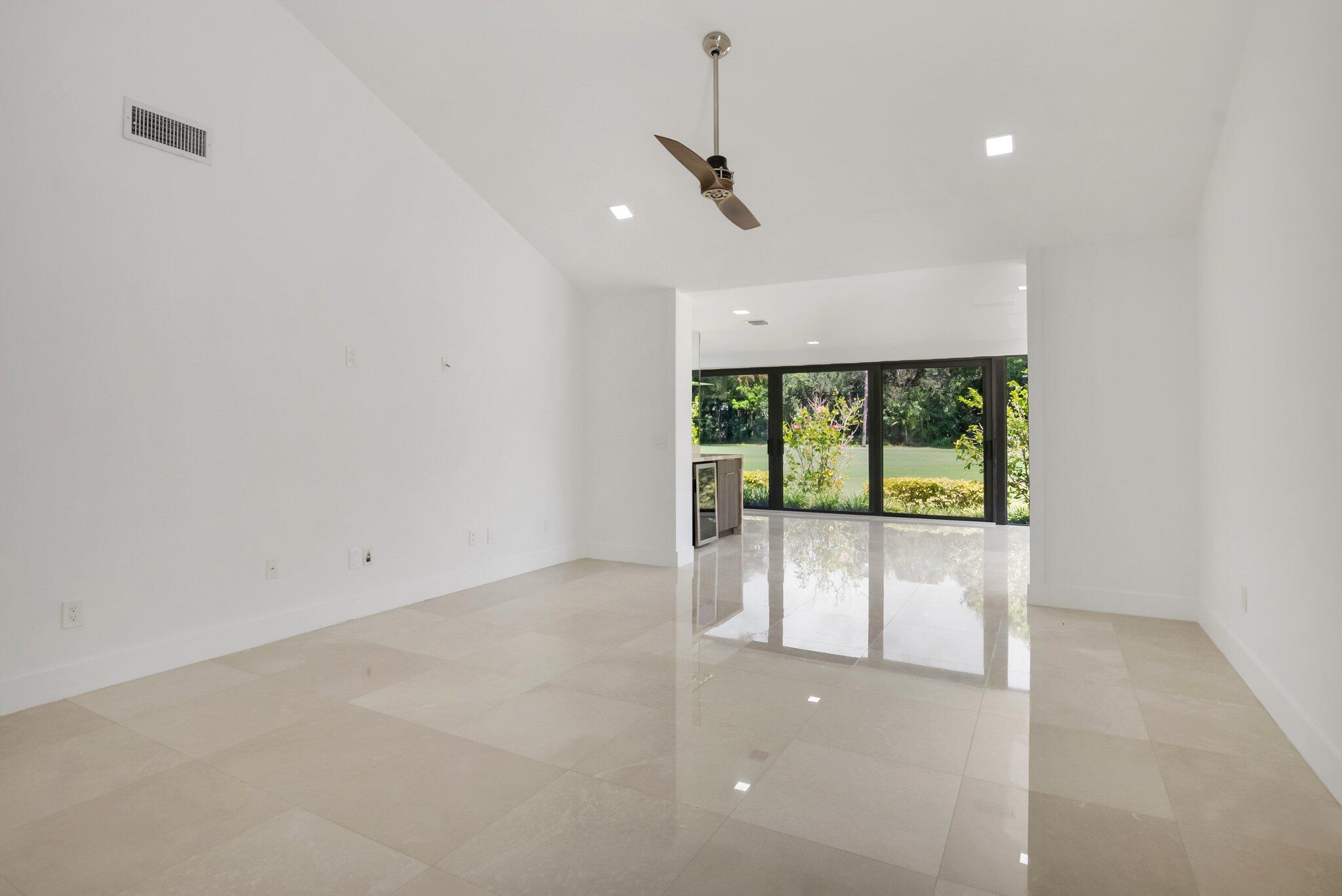 HORIZONS OF BOCA LAGO CONDO - Residential