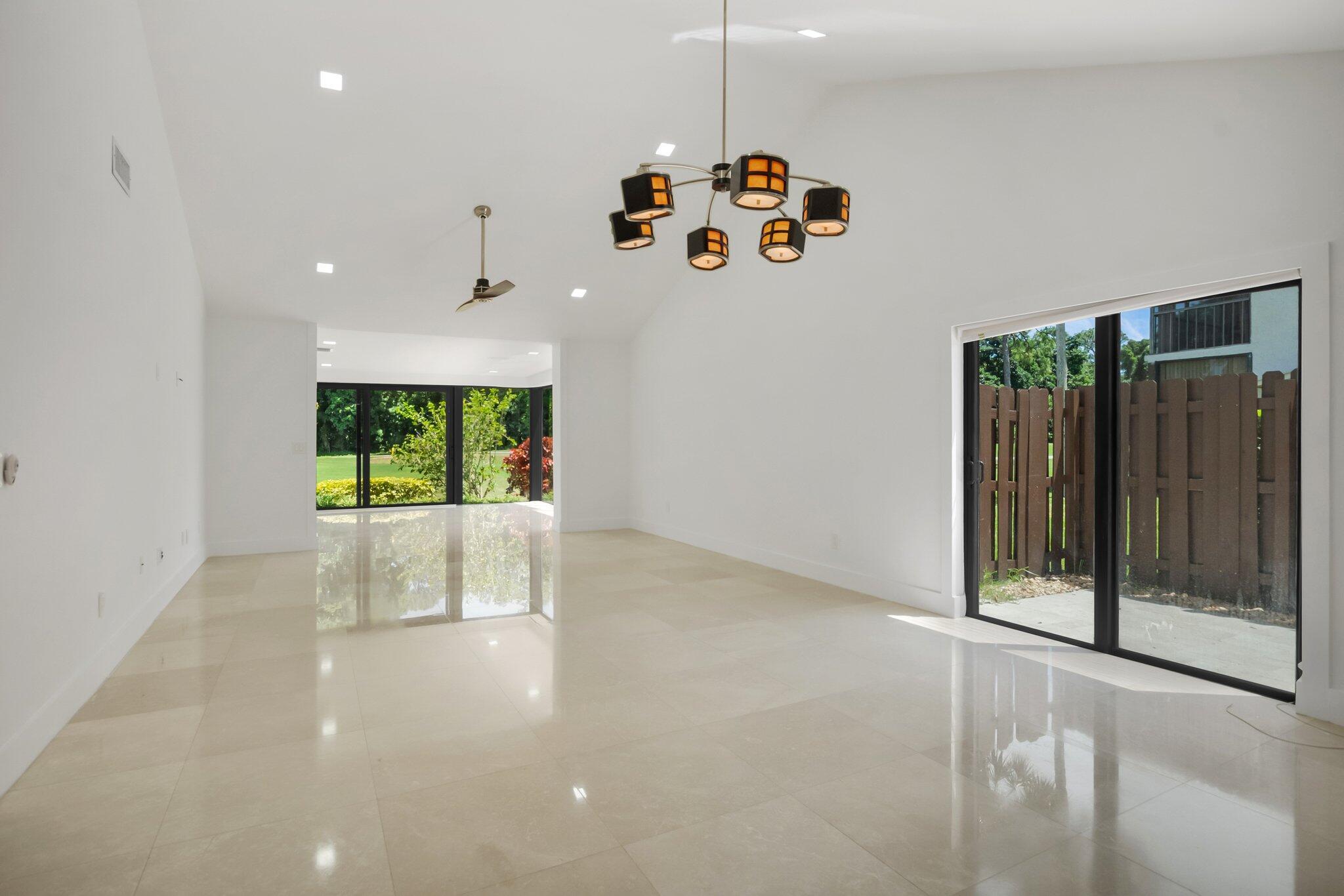 HORIZONS OF BOCA LAGO CONDO - Residential