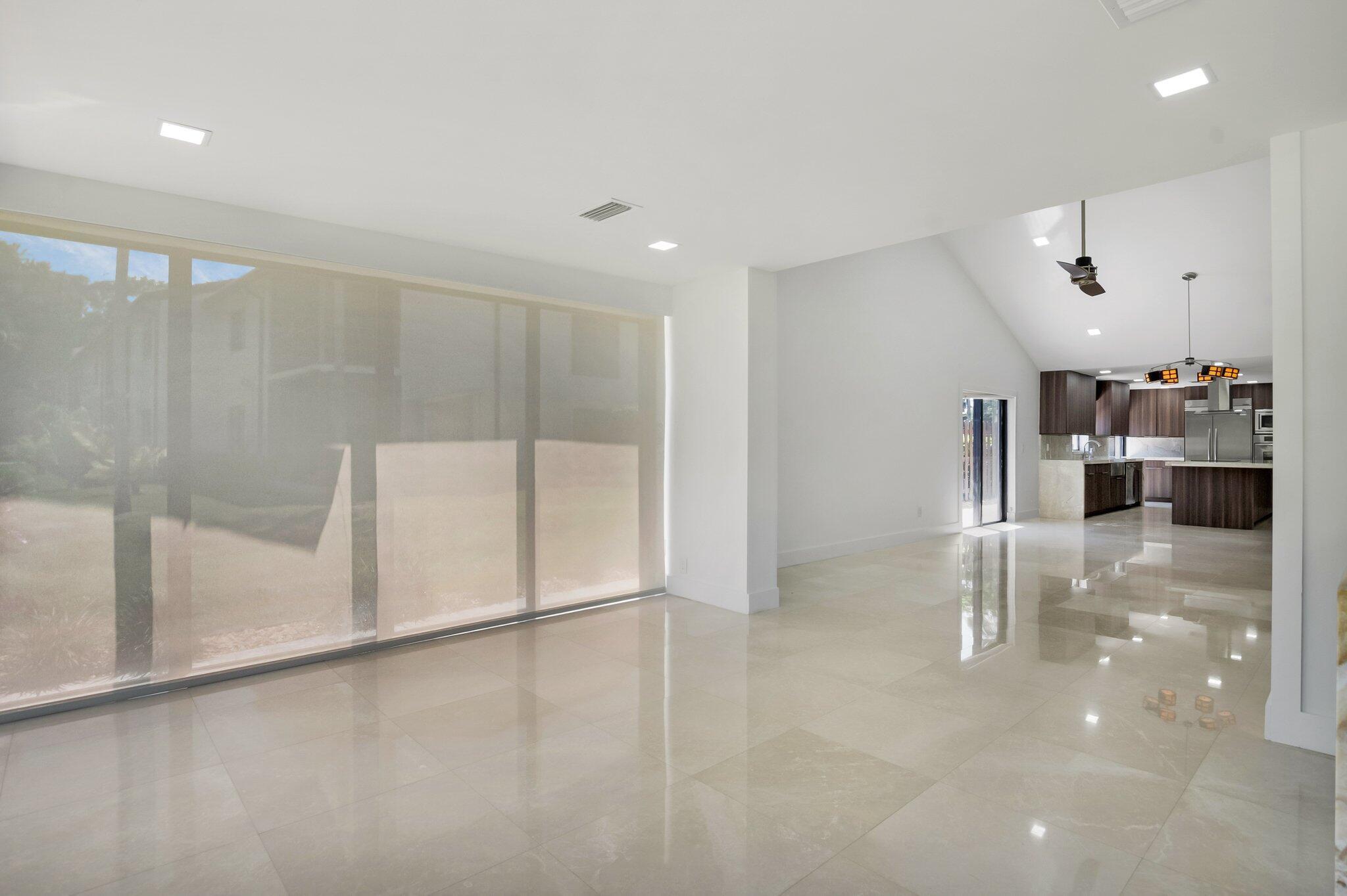 HORIZONS OF BOCA LAGO CONDO - Residential