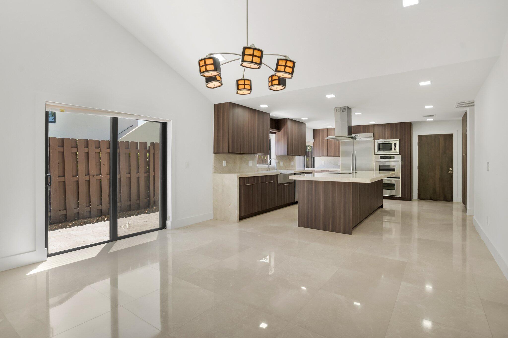 HORIZONS OF BOCA LAGO CONDO - Residential