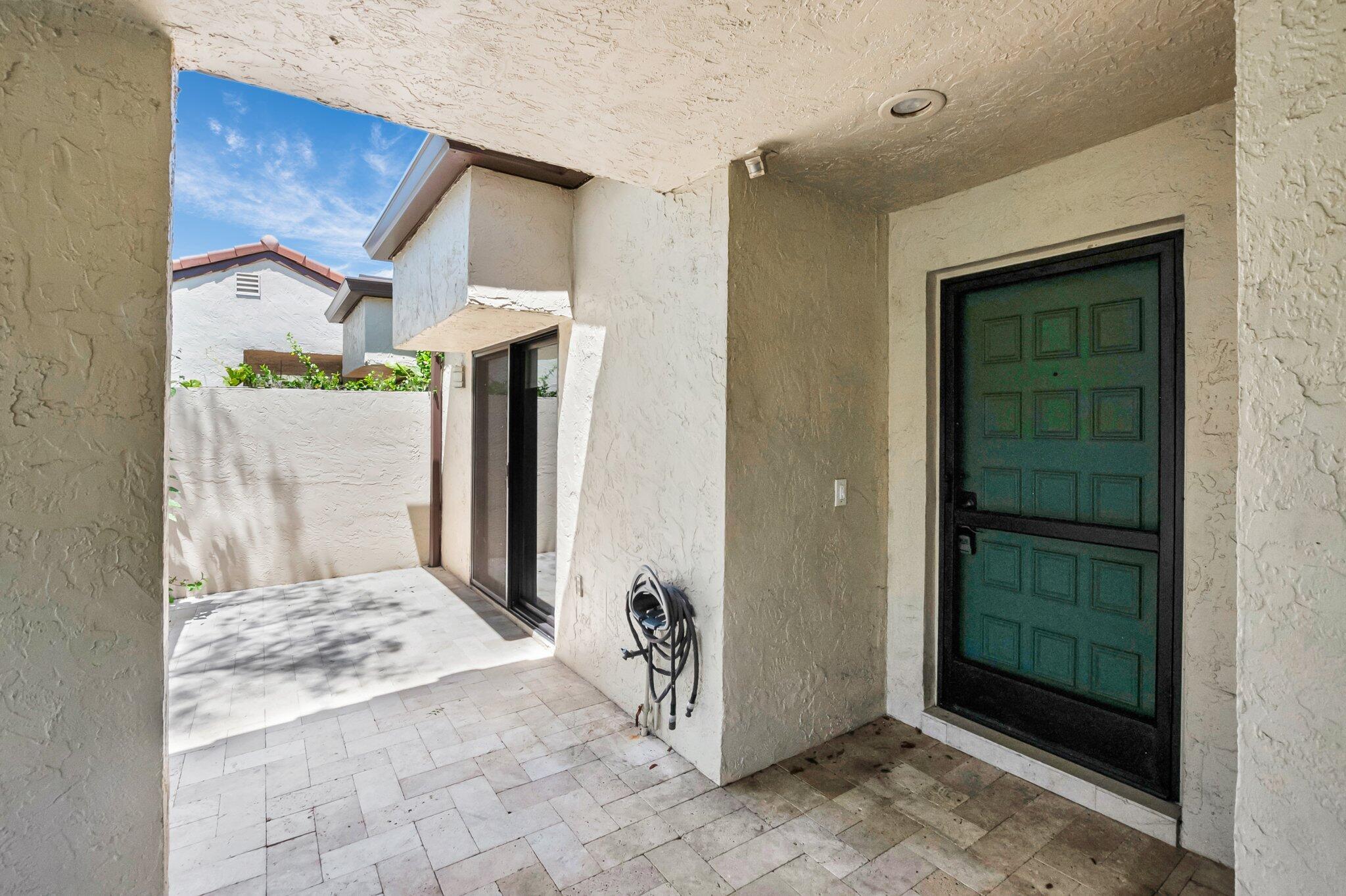 HORIZONS OF BOCA LAGO CONDO - Residential