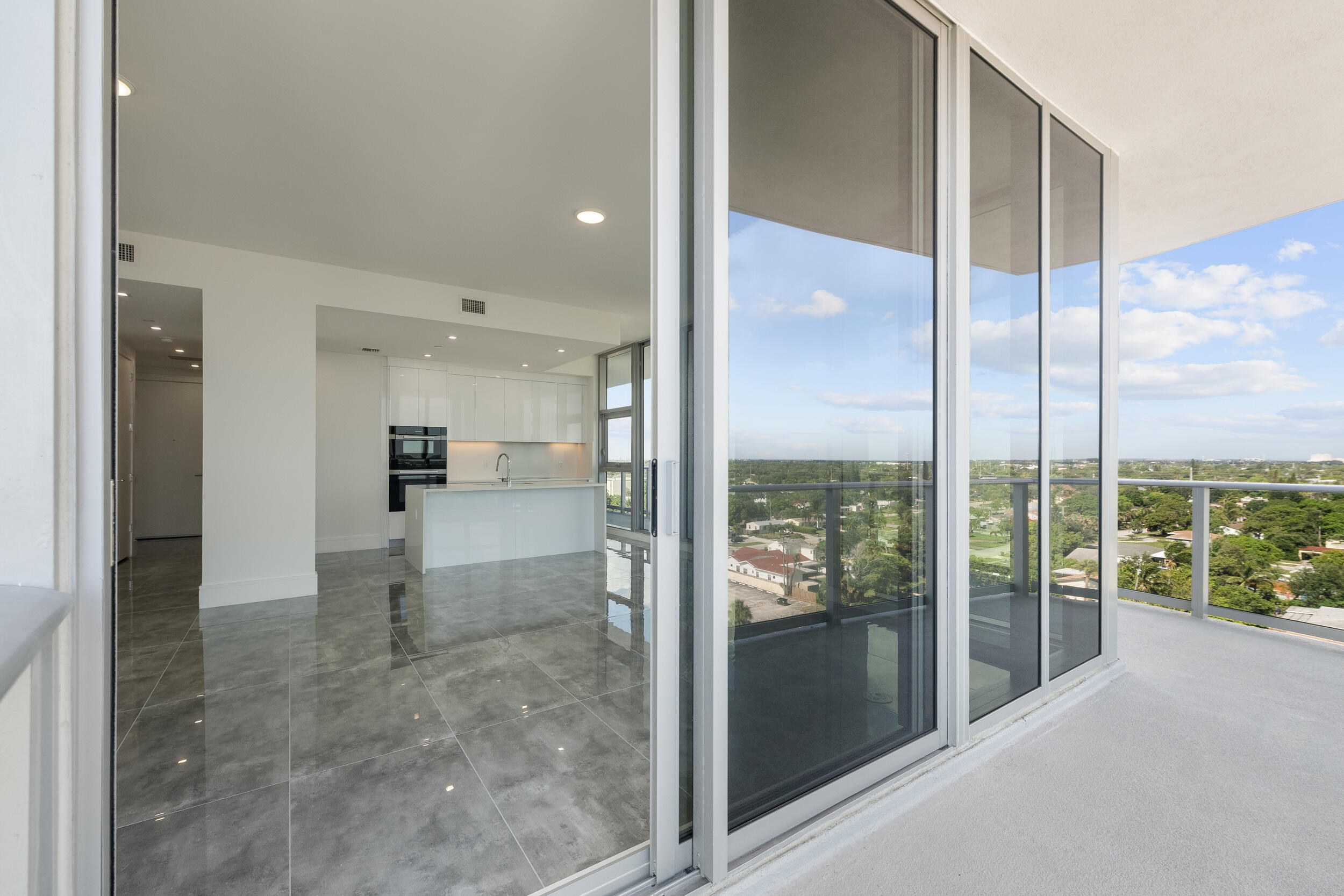 NAUTILUS 220 CONDO - Residential