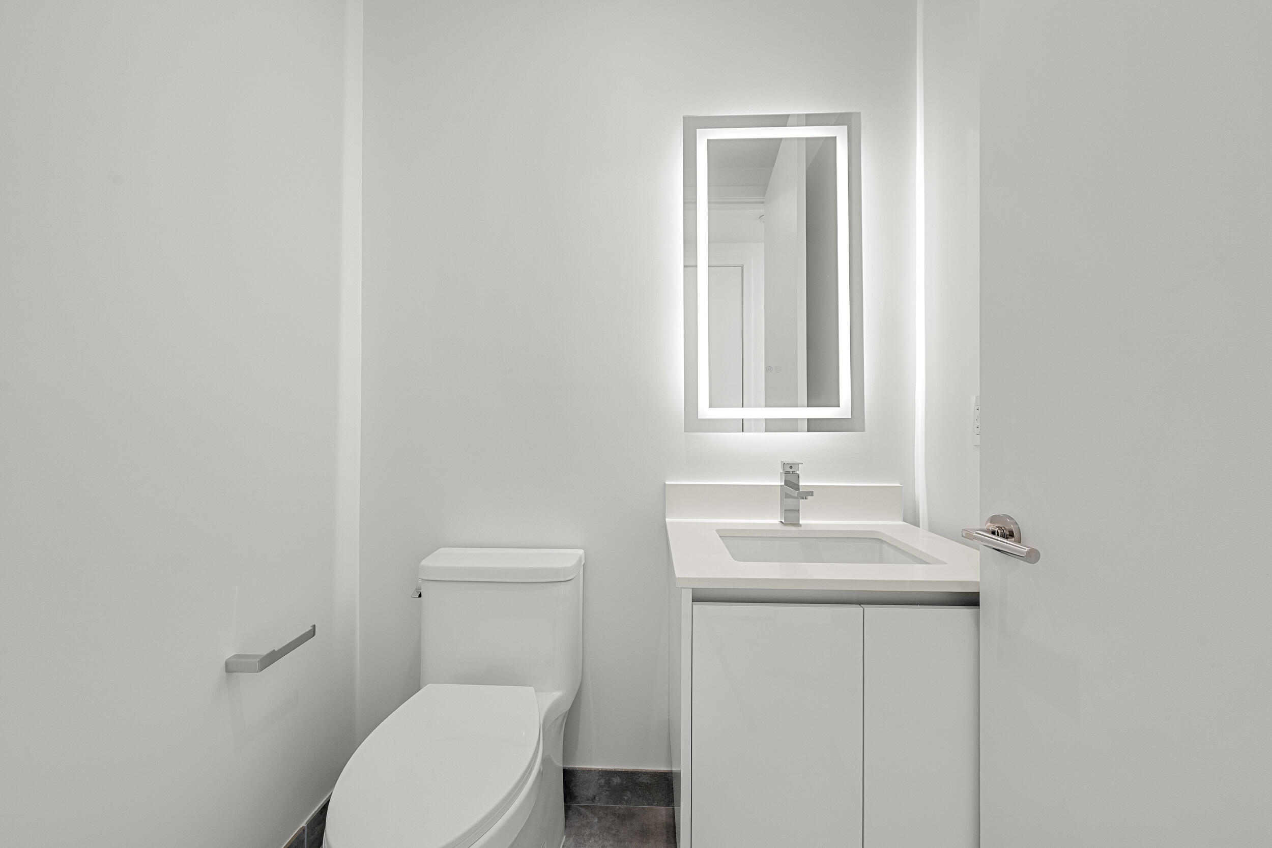 NAUTILUS 220 CONDO - Residential