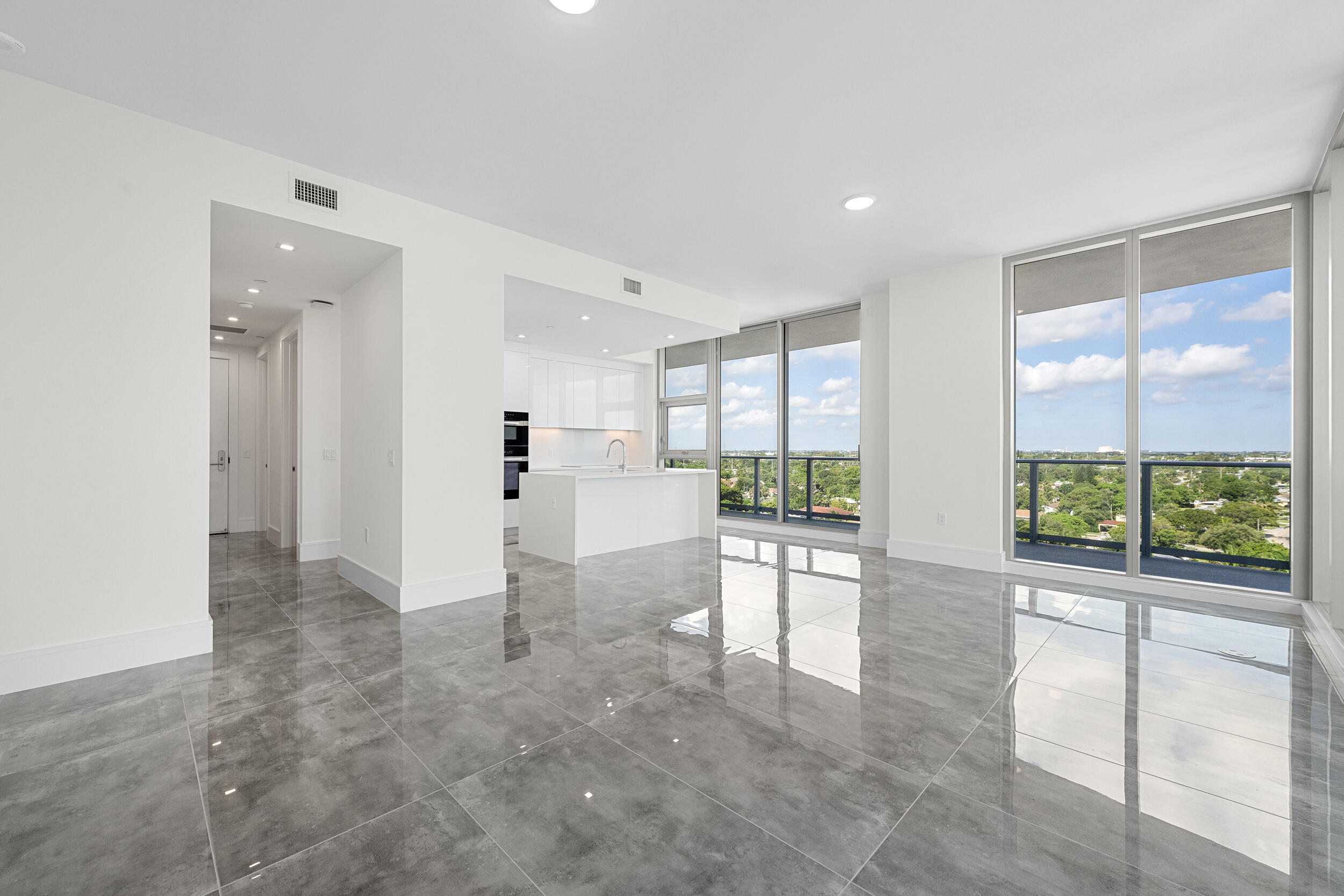 NAUTILUS 220 CONDO - Residential