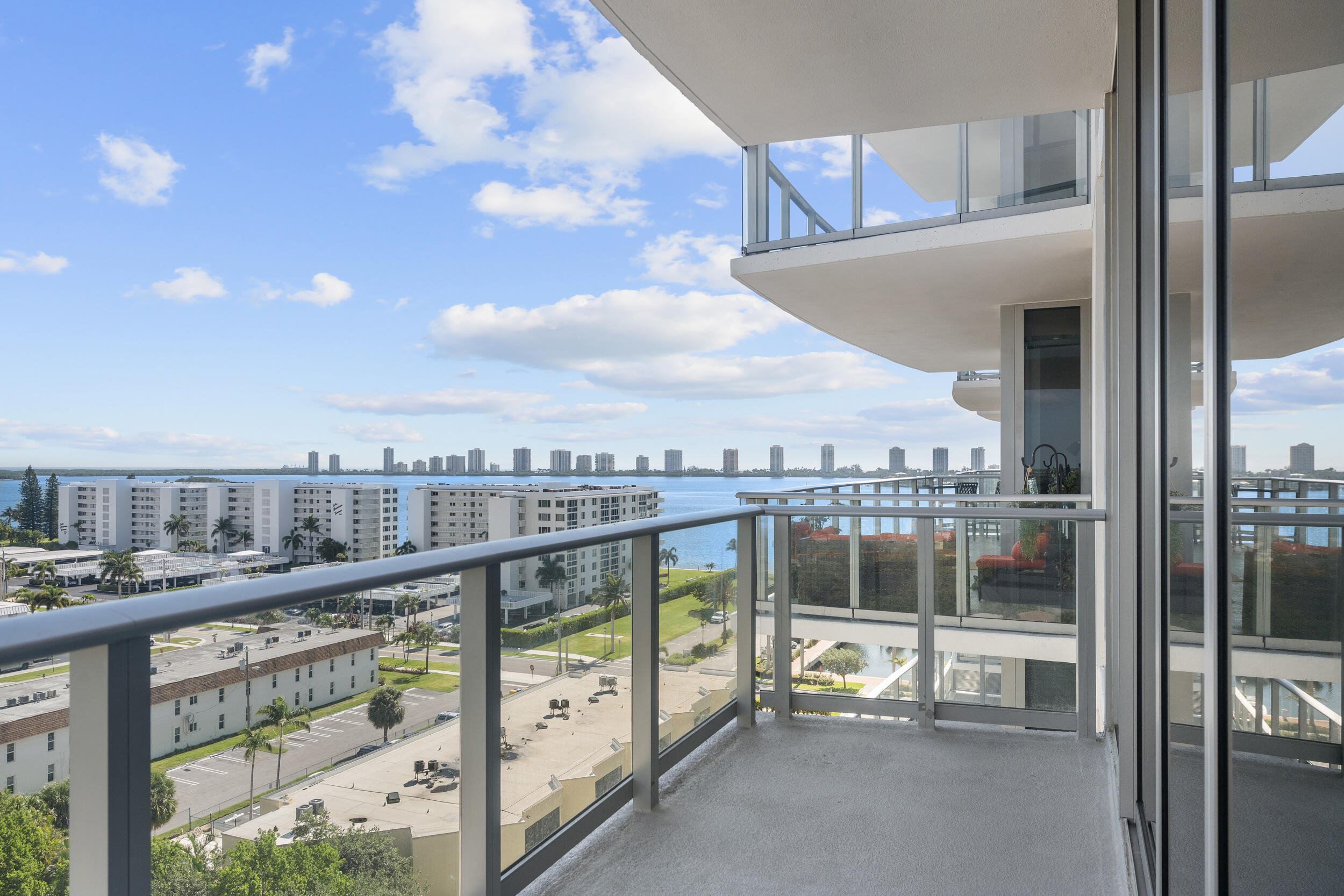 NAUTILUS 220 CONDO - Residential