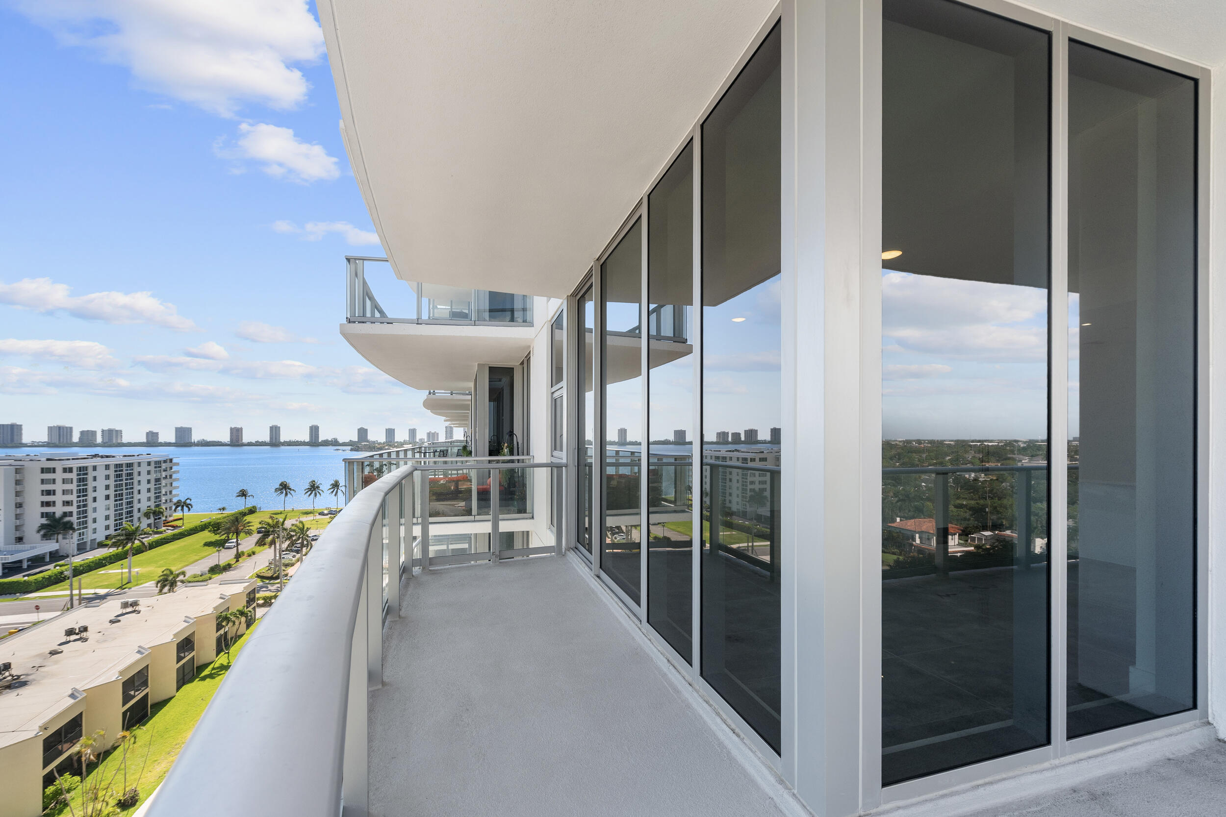 NAUTILUS 220 CONDO - Residential