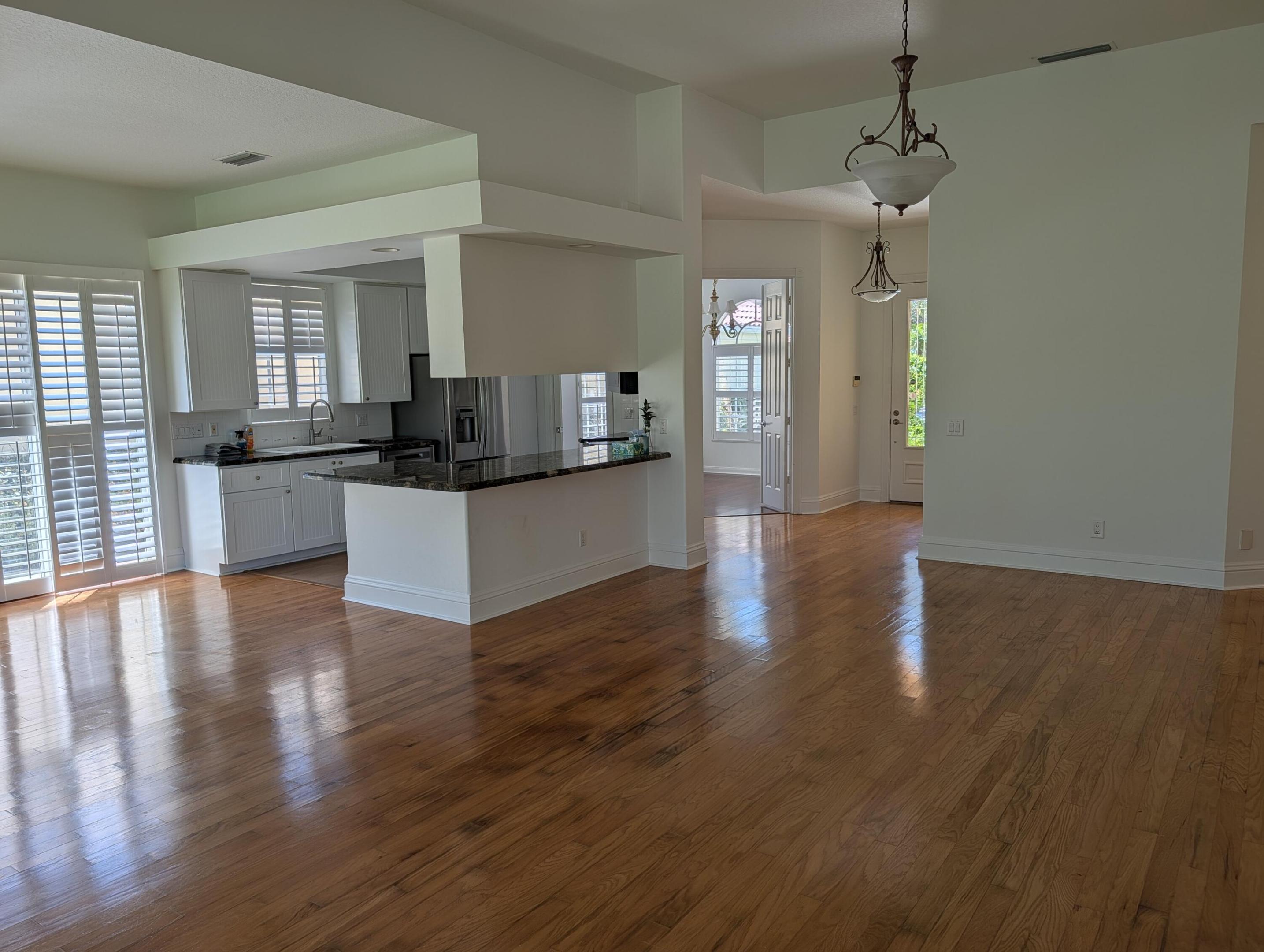 ISLES AT PALM BEACH GARDENS - Residential