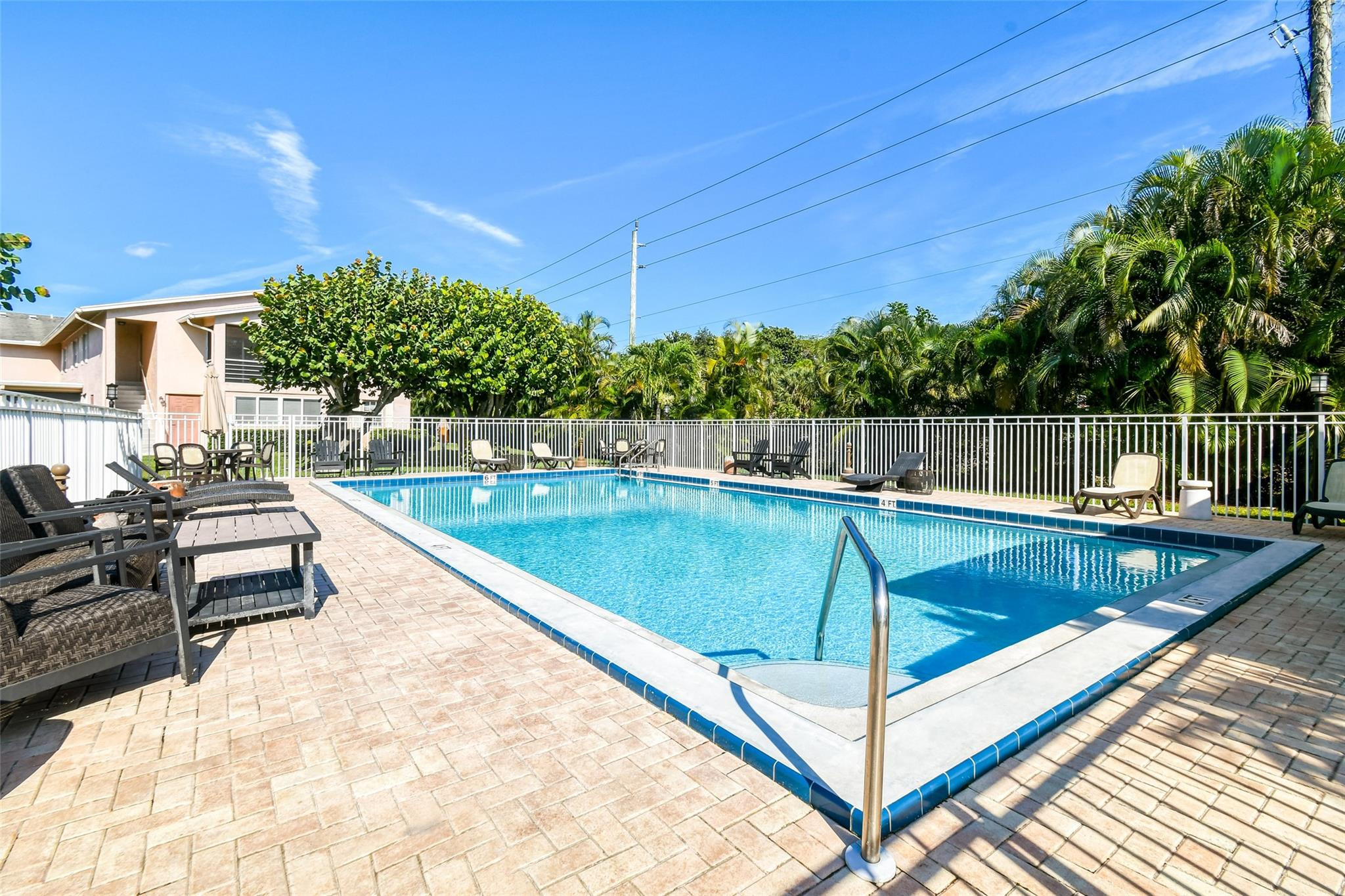 GARDENWAY CONDO - Residential