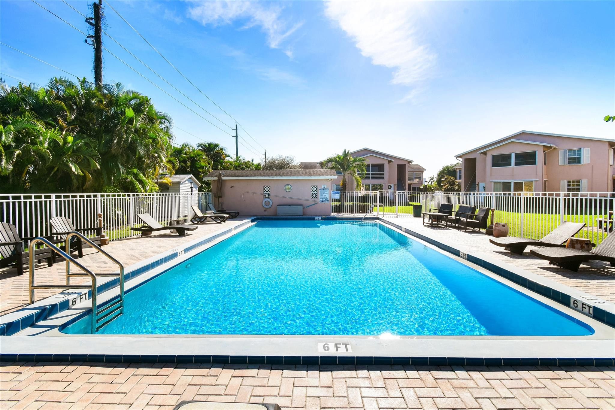 GARDENWAY CONDO - Residential
