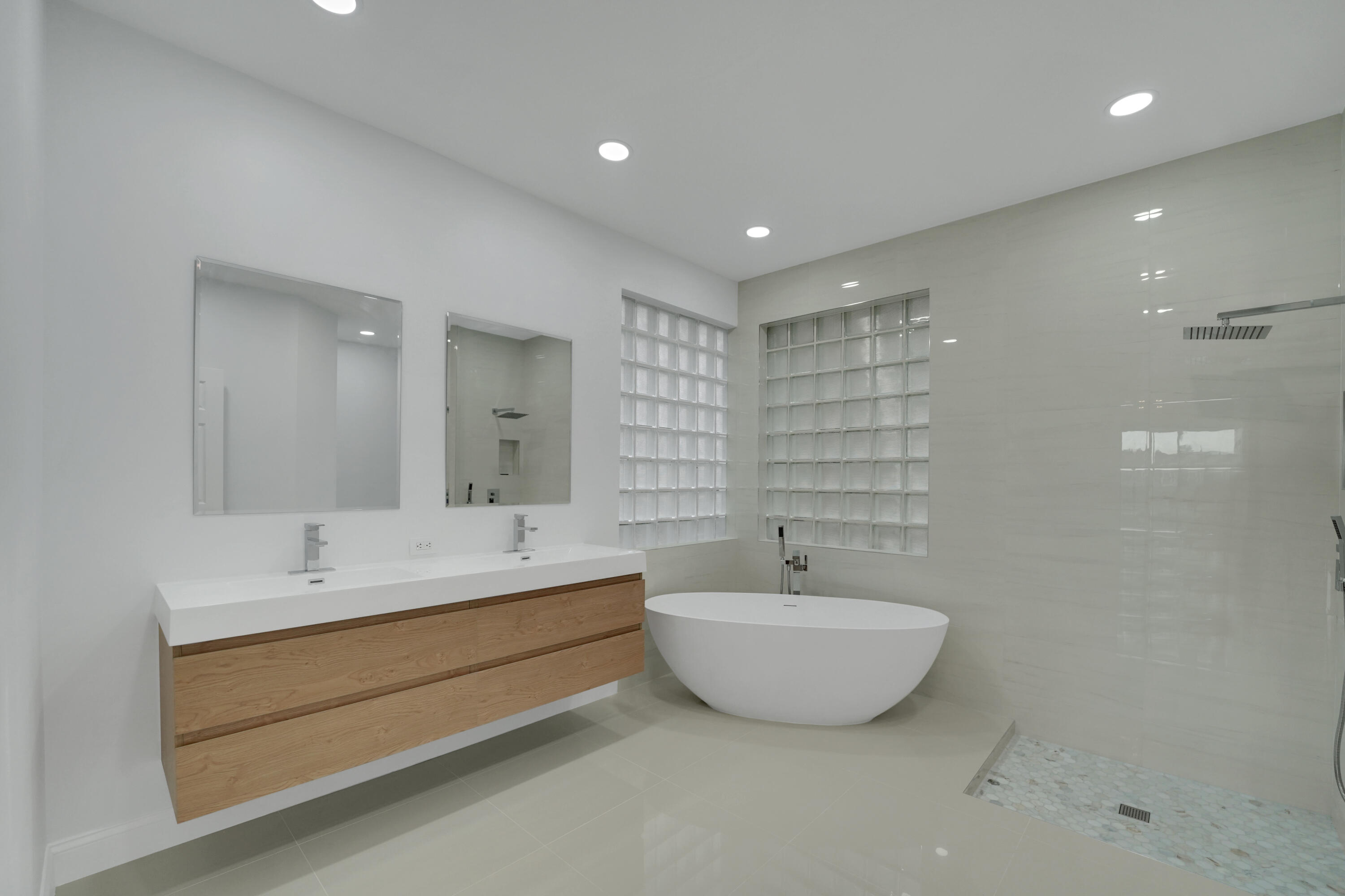 LEXINGTON HOMES ESTATES - Residential