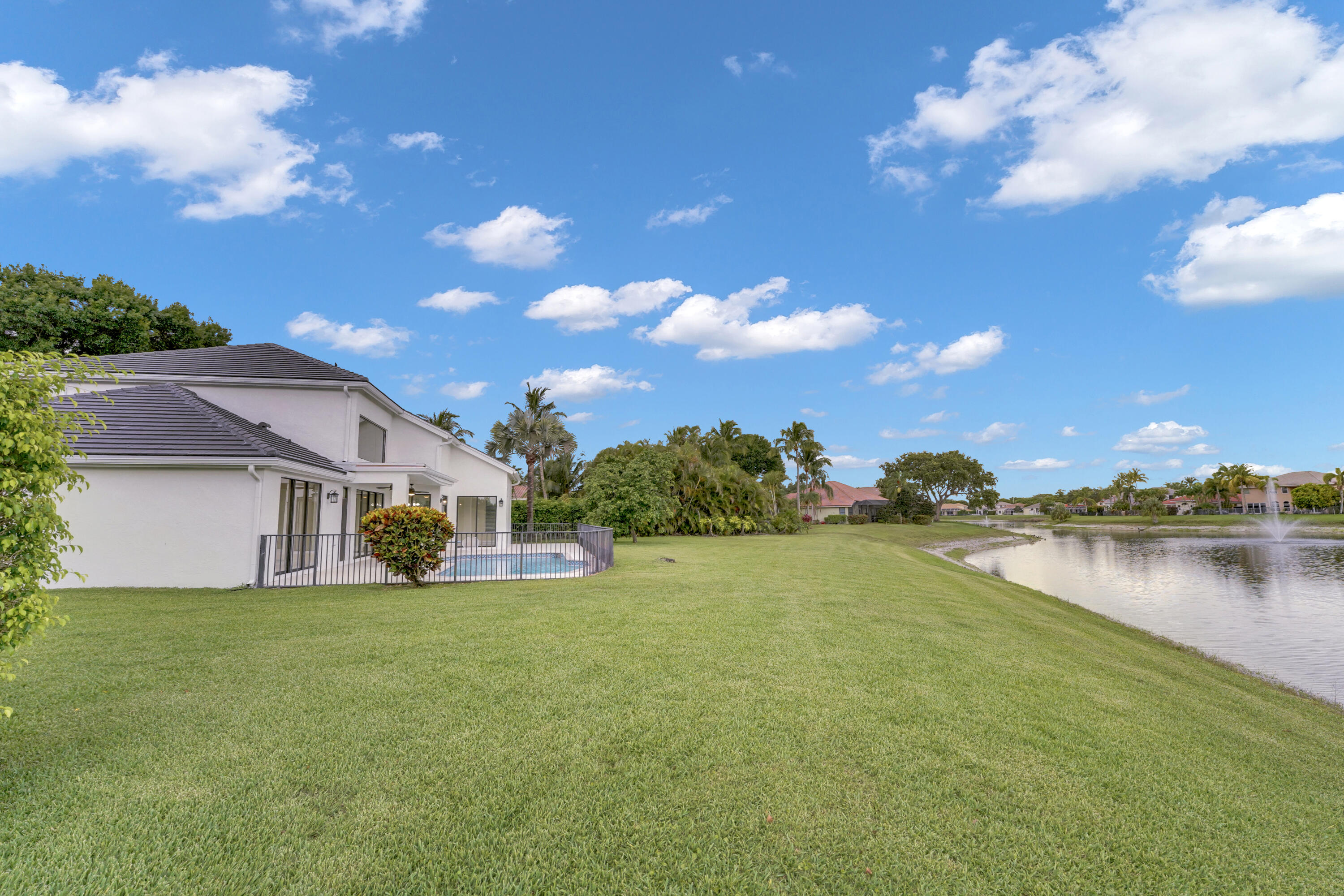 LEXINGTON HOMES ESTATES - Residential