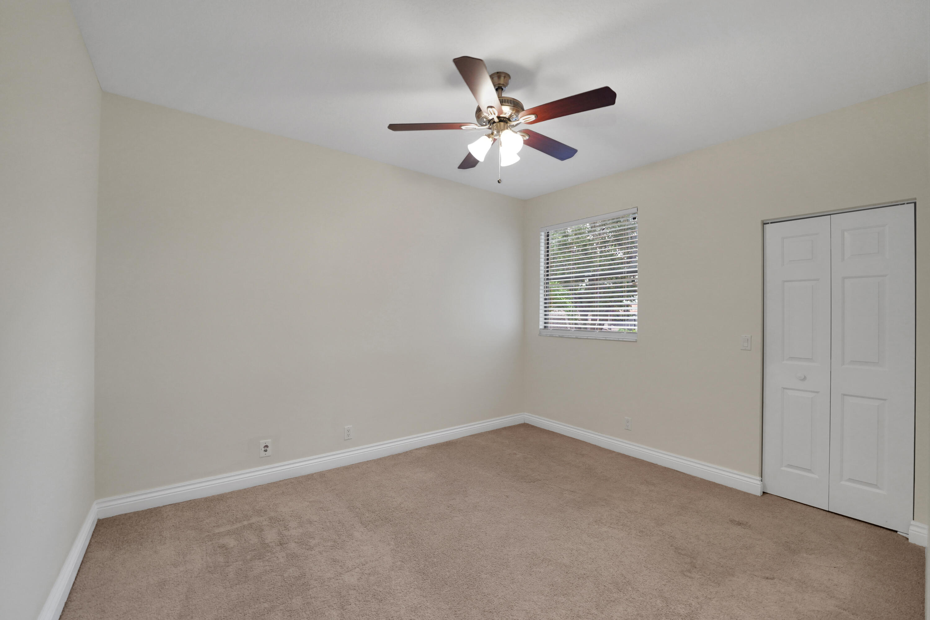 LEXINGTON HOMES ESTATES - Residential