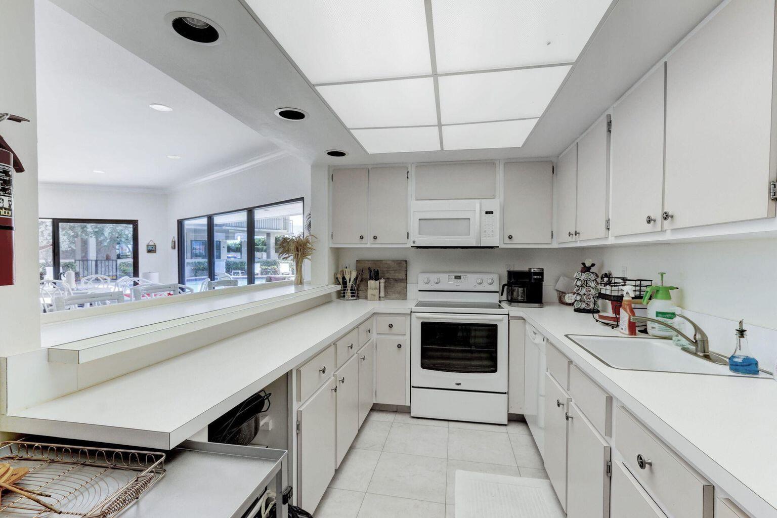 DUNES TOWERS CONDO - Residential