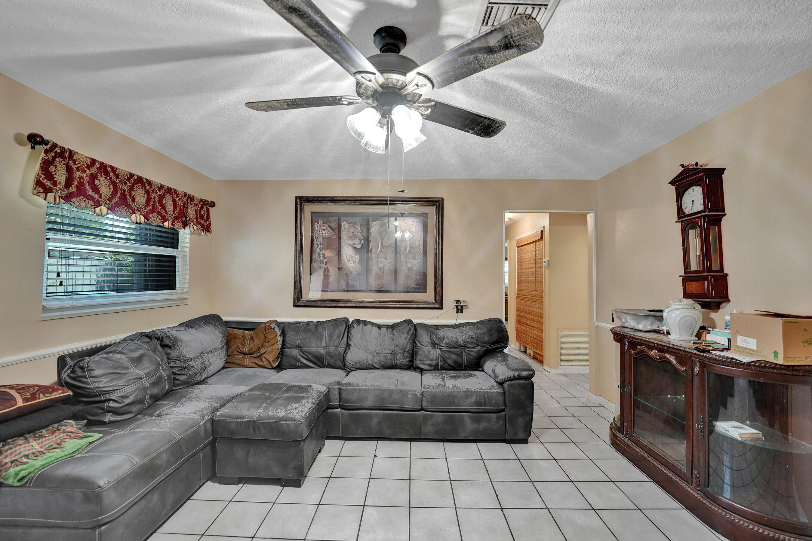 AVON HEIGHTS - Residential