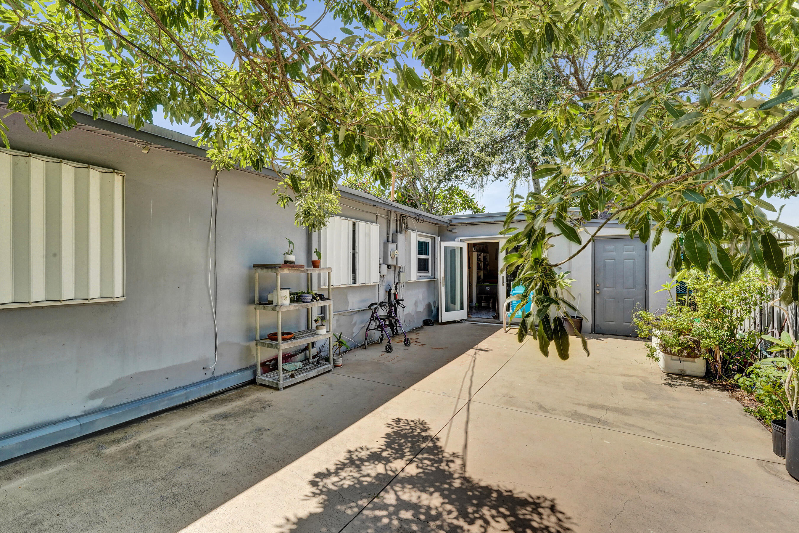 AVON HEIGHTS - Residential