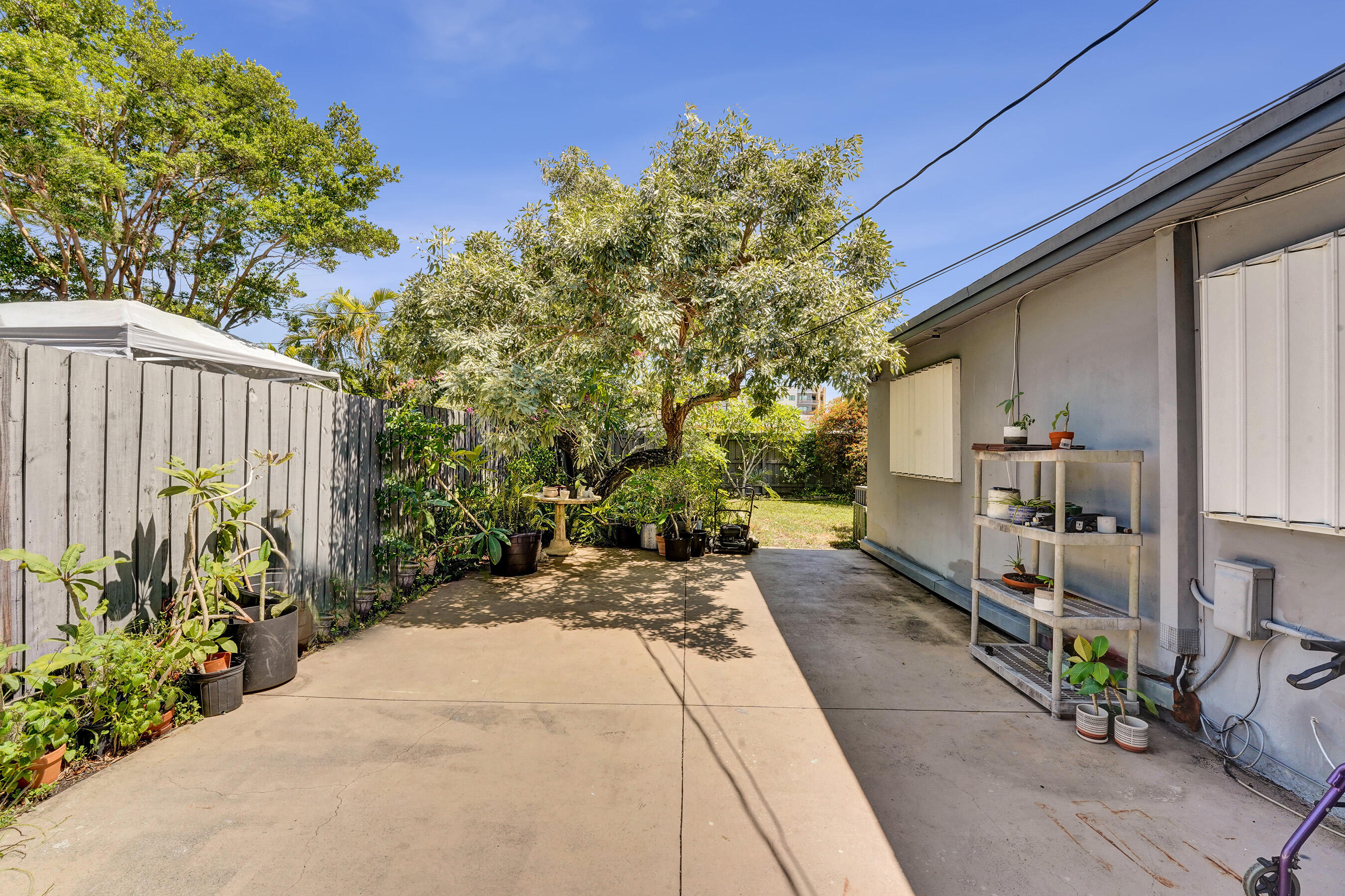 AVON HEIGHTS - Residential