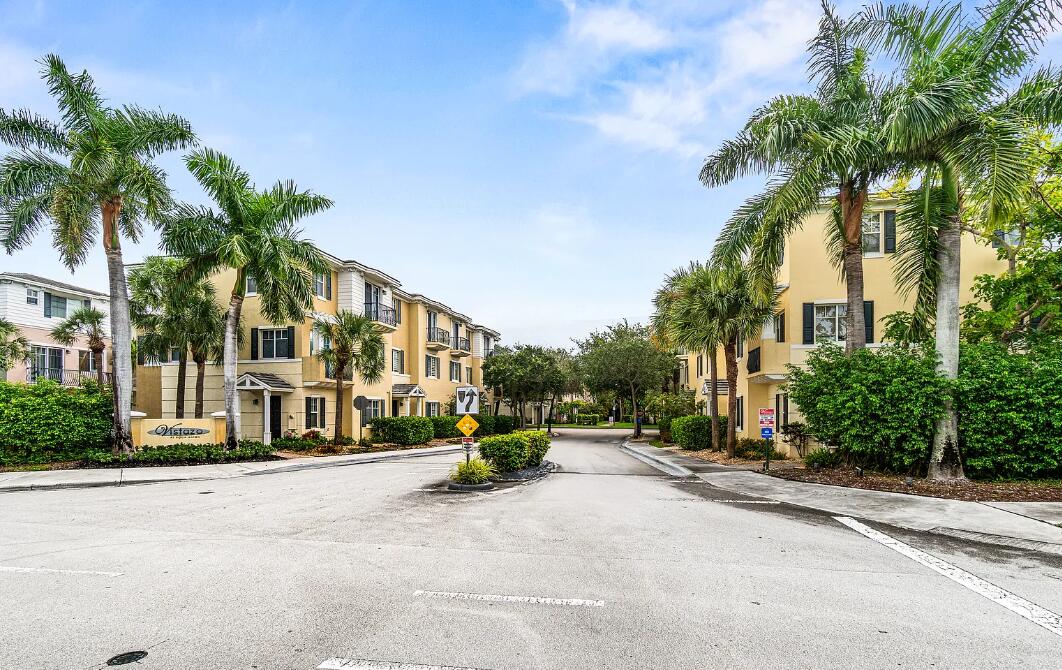 VISTAZO AT BOCA RATON - Residential Lease