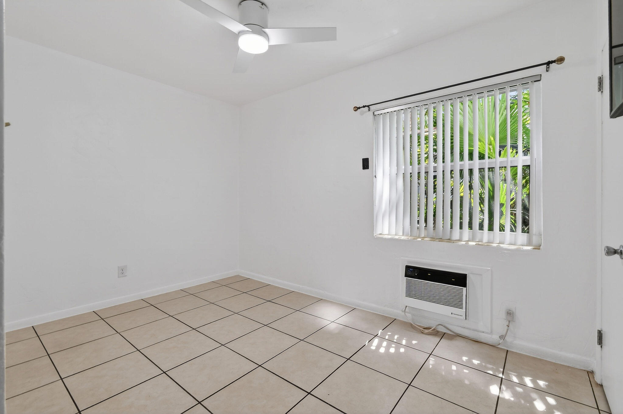 PALM BEACH SHORES - Residential Lease