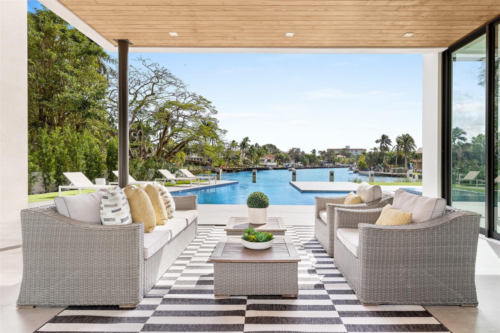 Coral Ridge - Residential