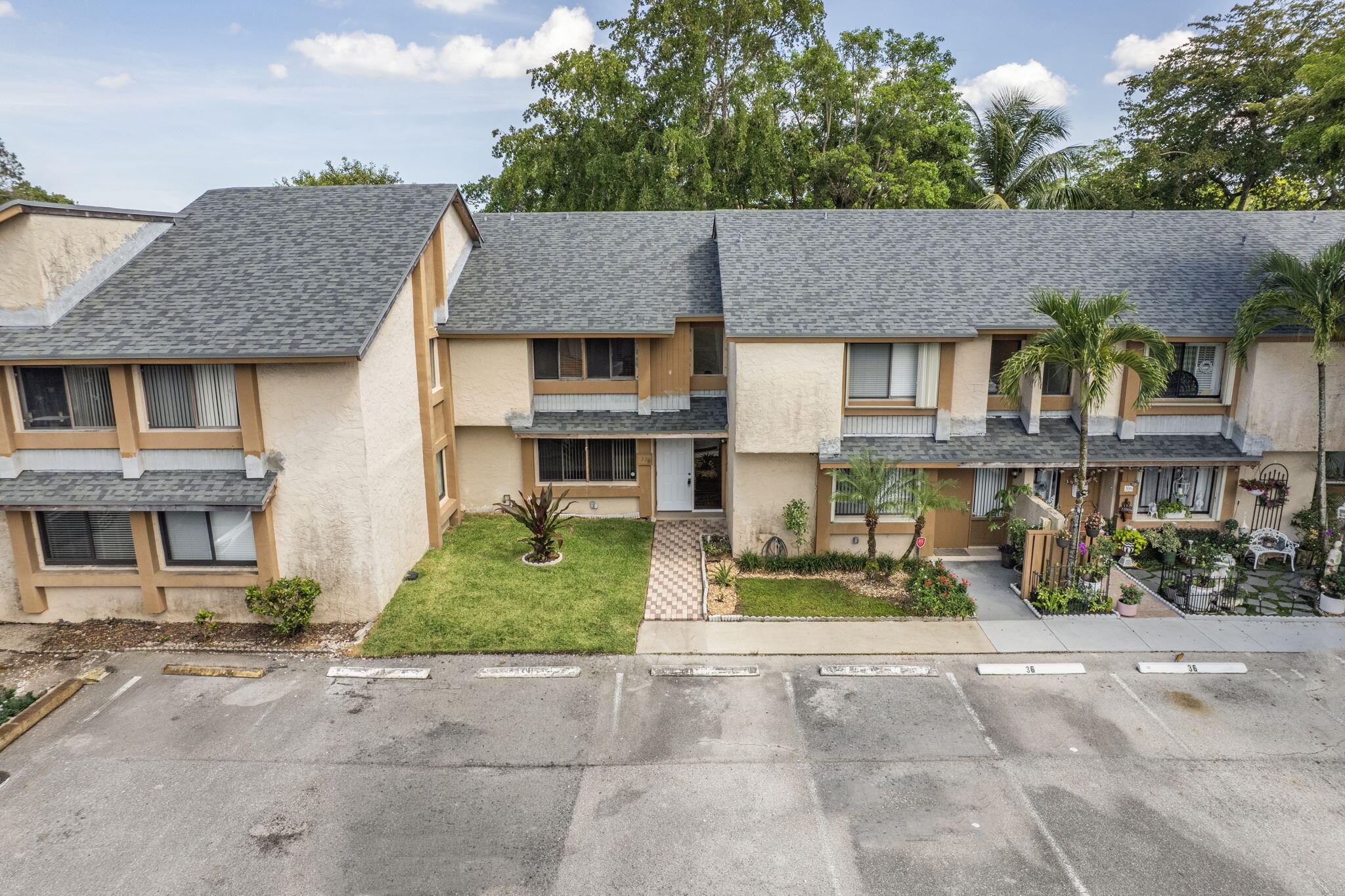 WIMBLEDON AT JACARANDA CONDO - Residential