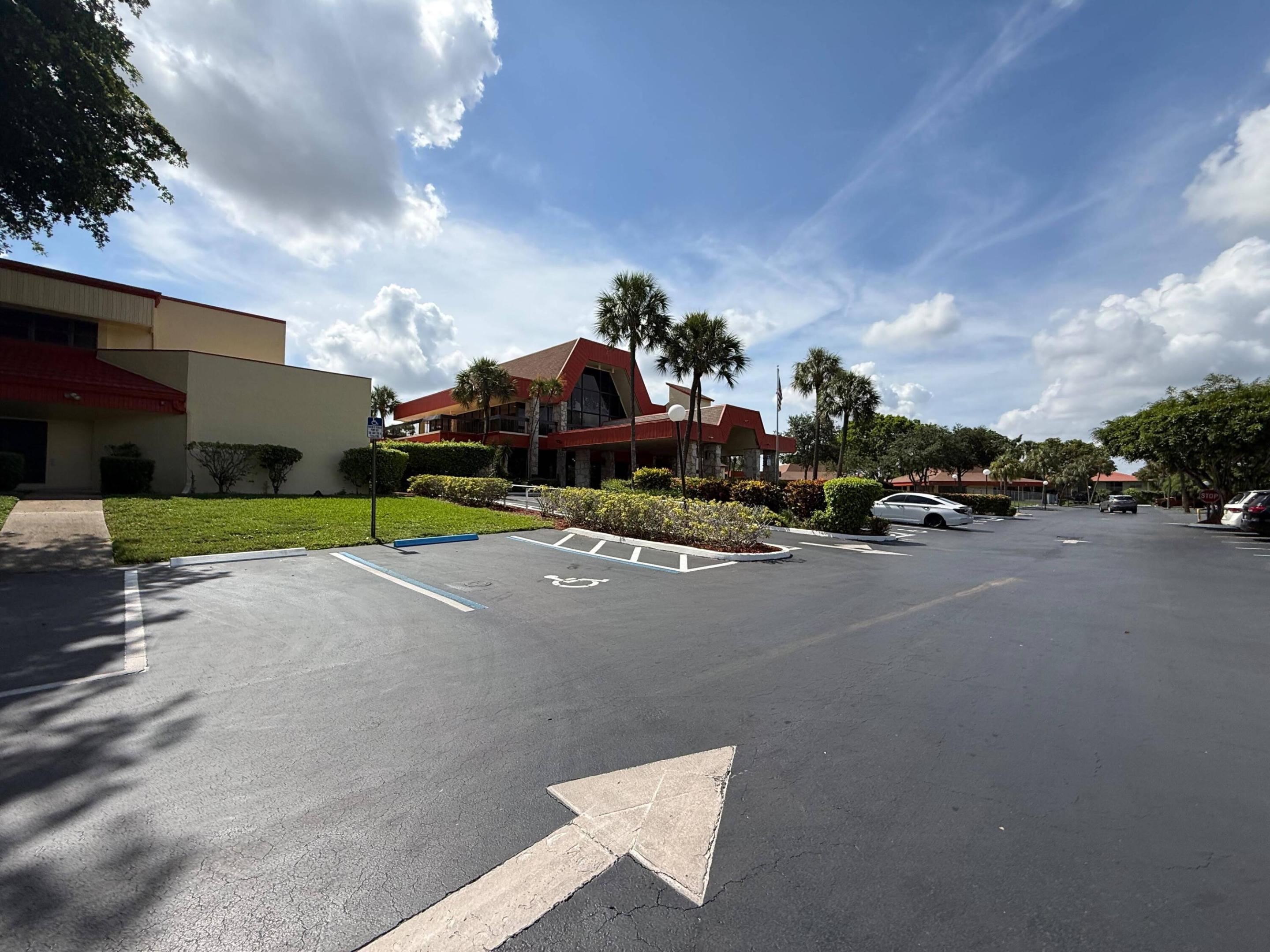 HOLIDAY SPRINGS VILLAGE 1 CONDO - Residential