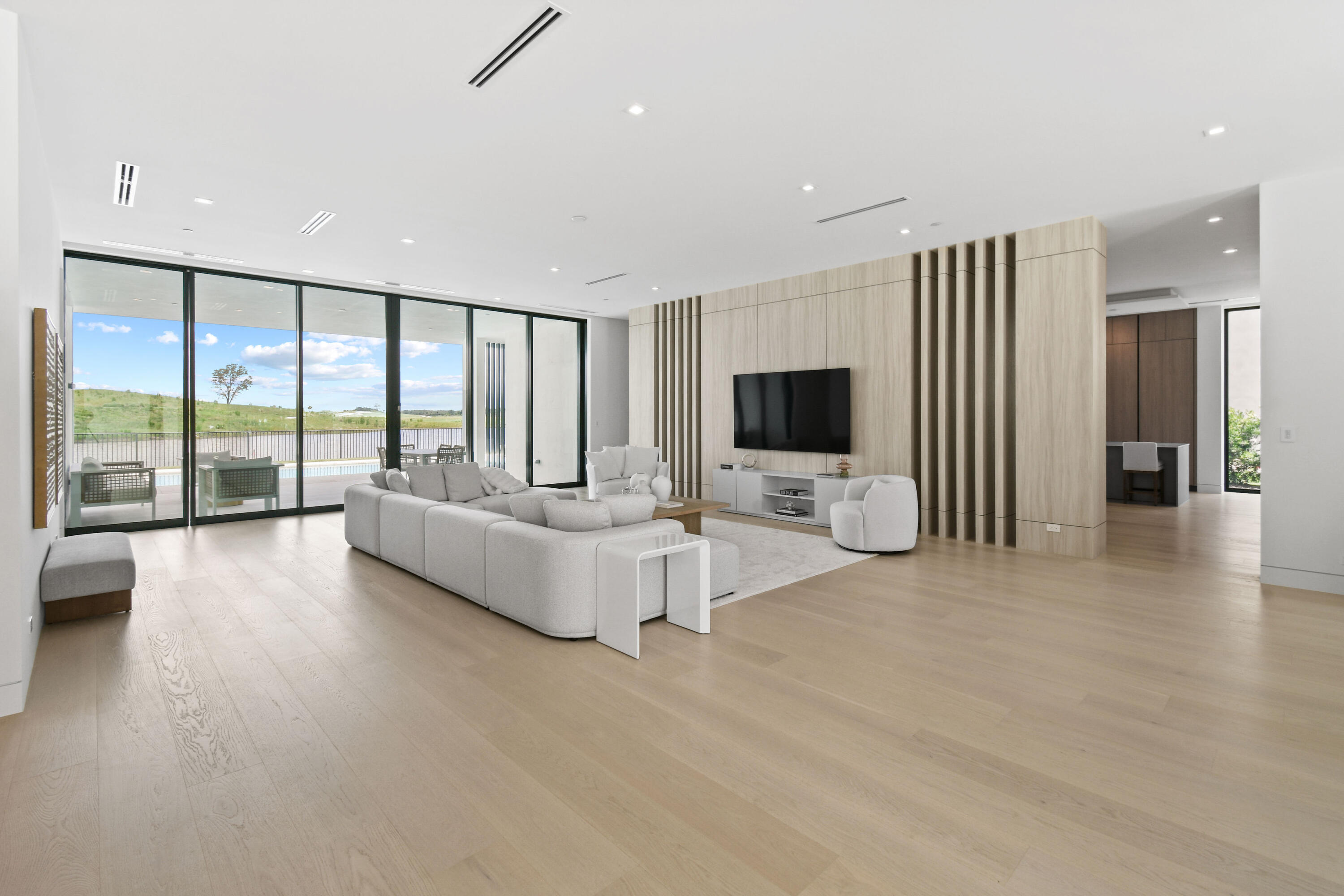 PANTHER NATIONAL AT AVENIR POD - Residential