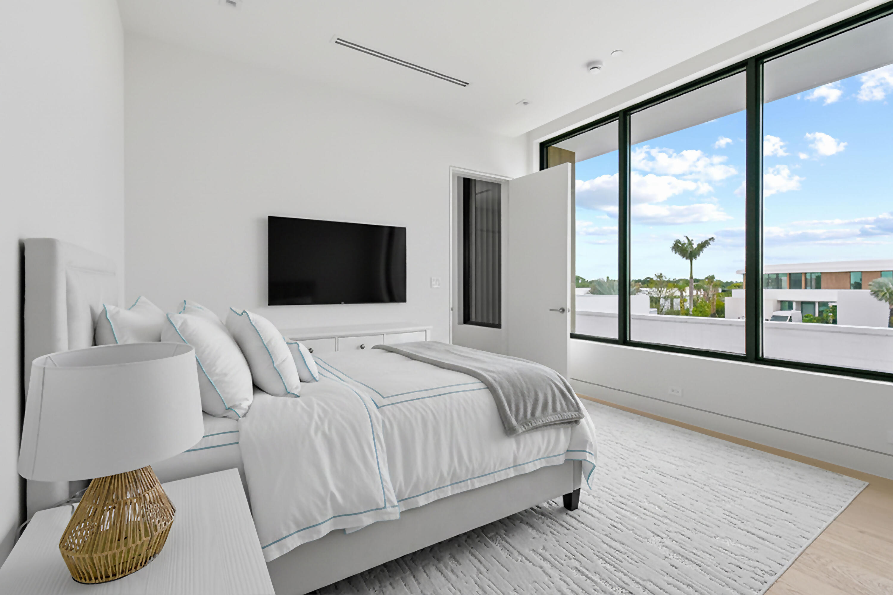 PANTHER NATIONAL AT AVENIR POD - Residential