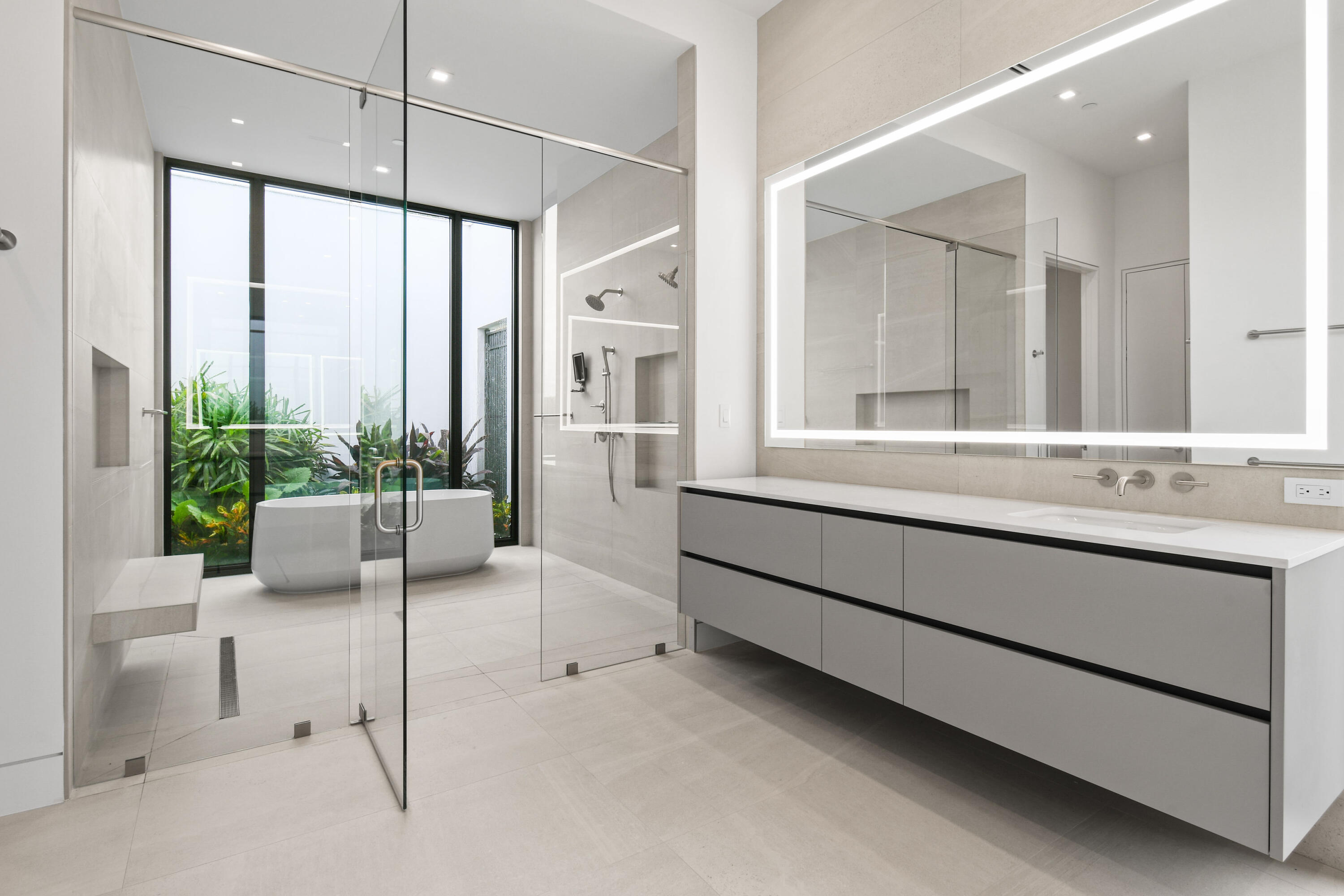 PANTHER NATIONAL AT AVENIR POD - Residential