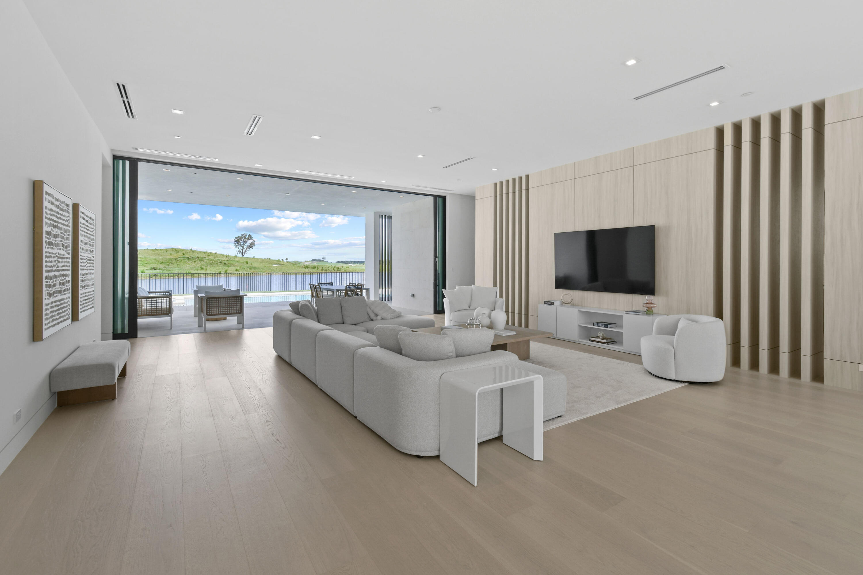 PANTHER NATIONAL AT AVENIR POD - Residential