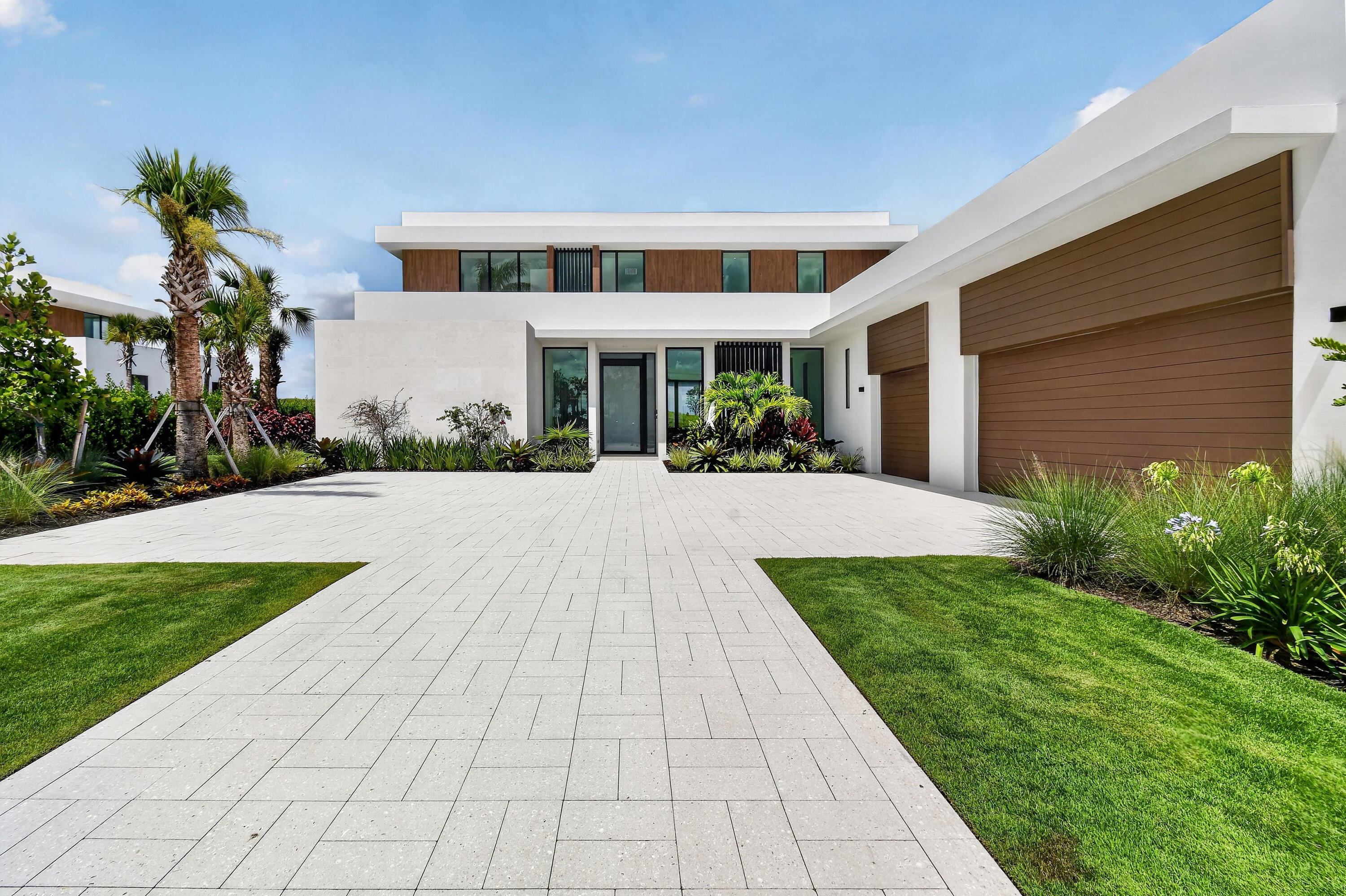 PANTHER NATIONAL AT AVENIR POD - Residential