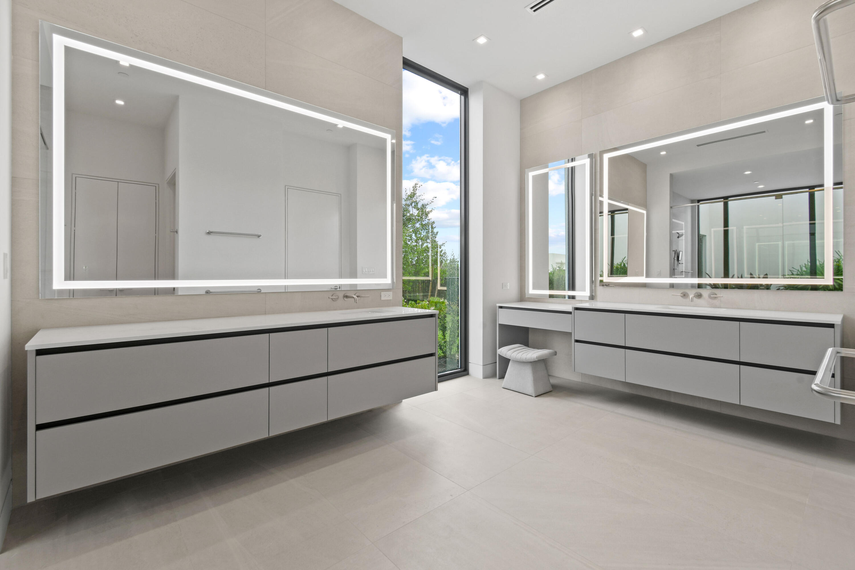 PANTHER NATIONAL AT AVENIR POD - Residential